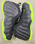 AIR FOAMPOSITE ONE BLACK VOLT - SIZE 10.5 (WORN)