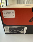 AIR JORDAN 11 BRED 2019 - SIZE 9.5 (WORN)