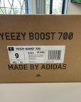 YEEZY BOOST 700 WAVE RUNNER - SIZE 9 (WORN)