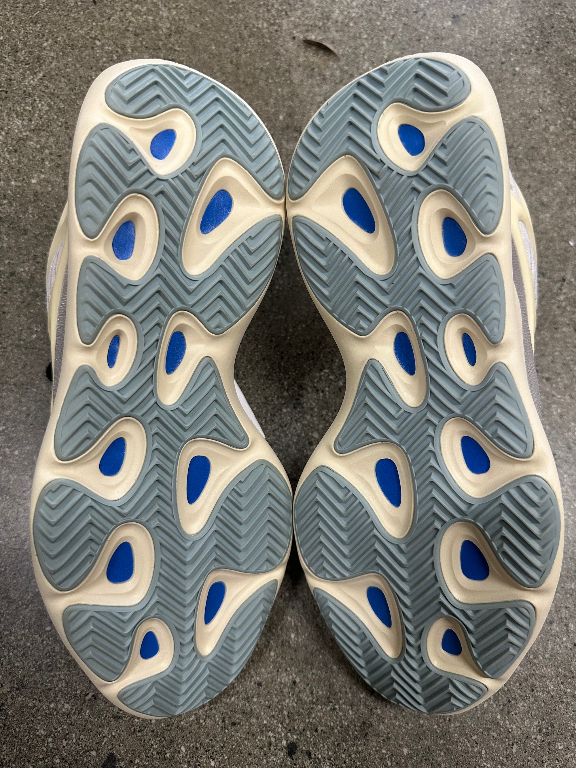YEEZY BOOST 700 V3 AZAEL - SIZE 11 (WORN)