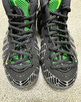 AIR FOAMPOSITE ONE UO QS OREGON - SIZE 9.5 (WORN)