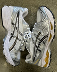 GEL KAYANO 14 WHI/YELLOW - SIZE 8.5 (WORN)