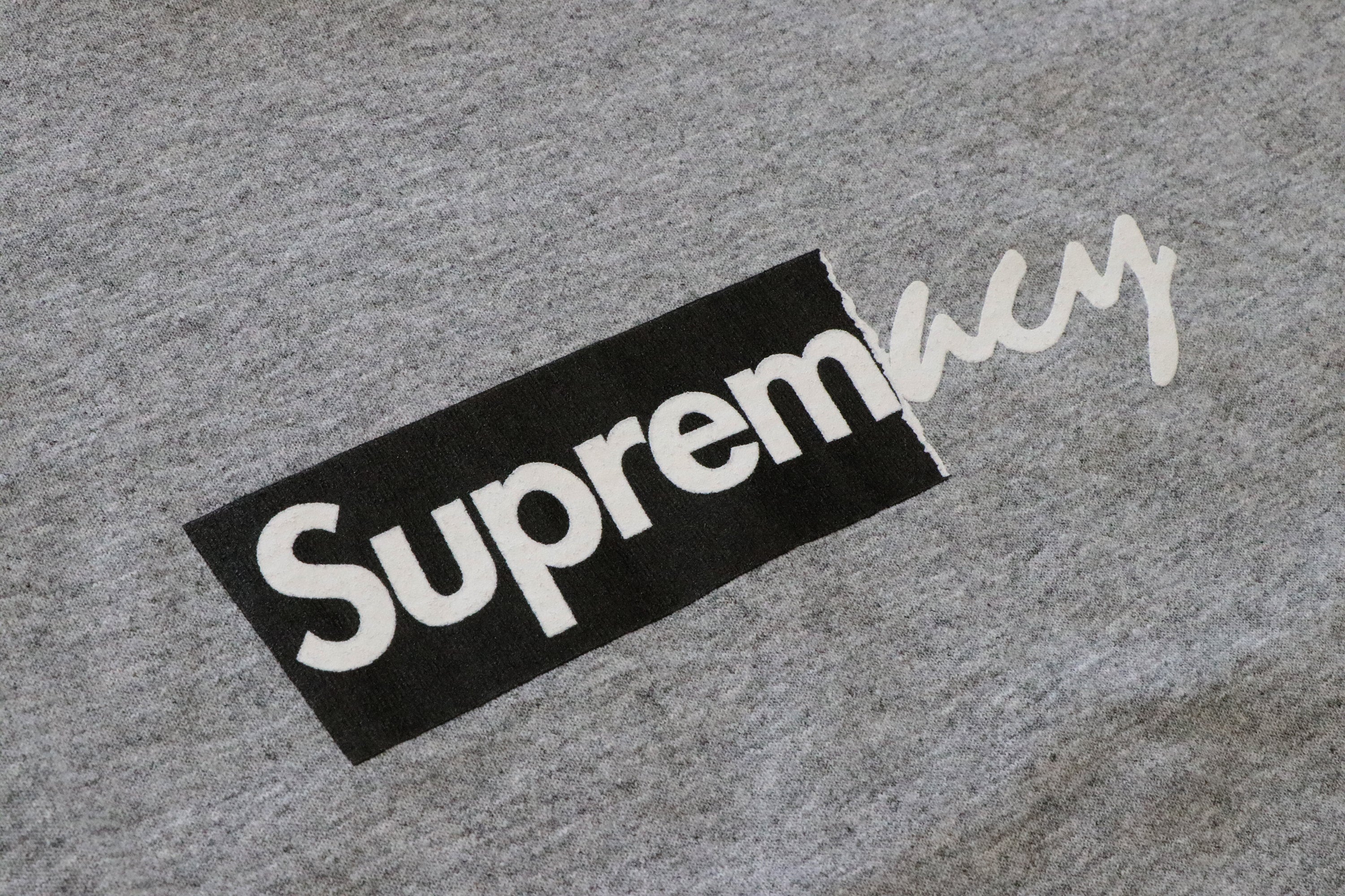 19SS SUPREME Text tripe BoxLigoシュプリーム Supreme Text Stripe Jacquard S S Top (SS19) - $98