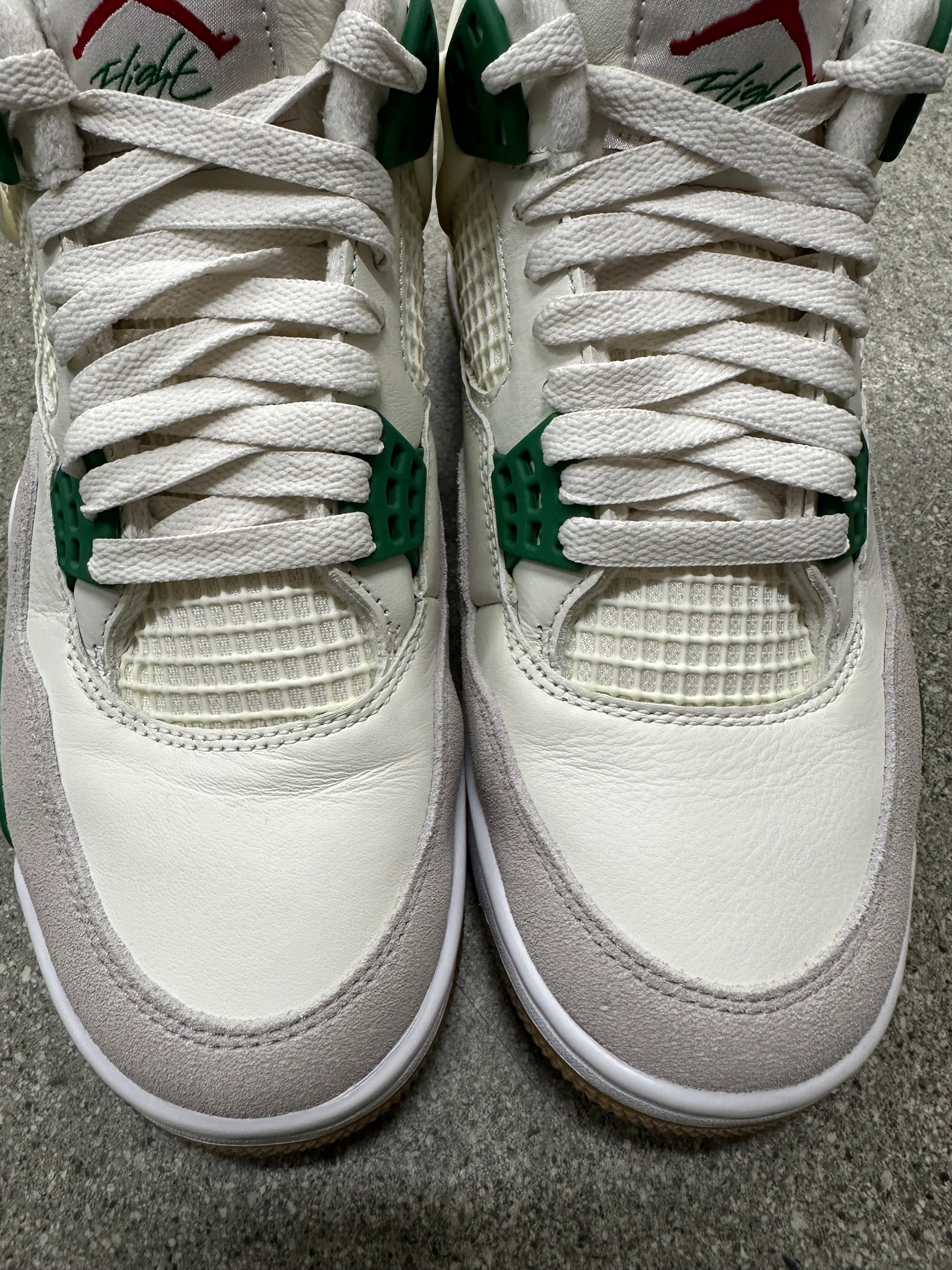 AIR JORDAN 4 SB PINE GREEN - SIZE 8 (WORN)