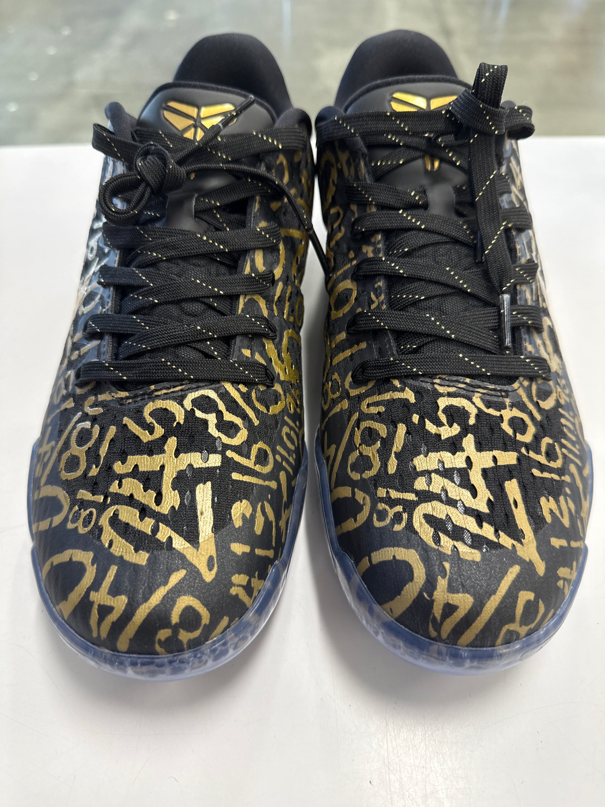 KOBE 11 PROTRO MAMBA DAY - SIZE 9.5 (WORN)