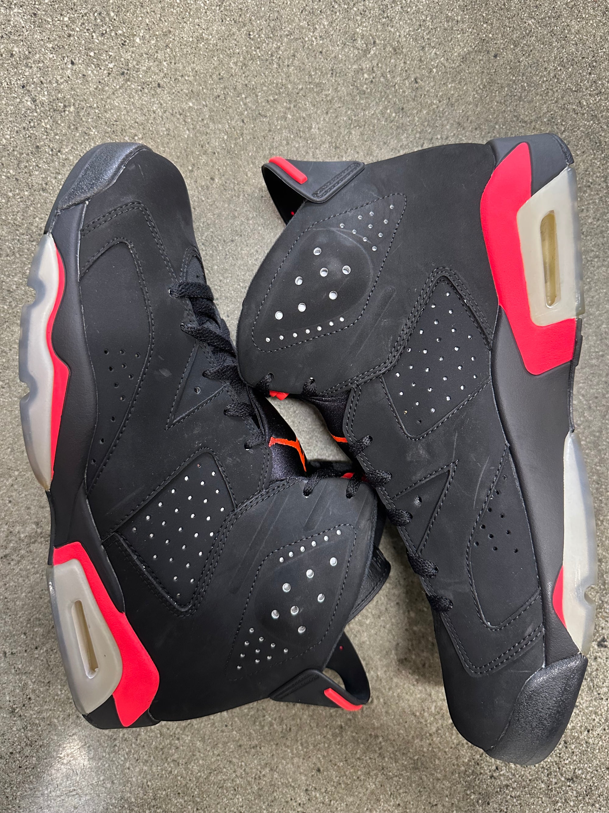 AIR JORDAN 6 BLACK INFRARED 2014 - SIZE 11 (WORN)