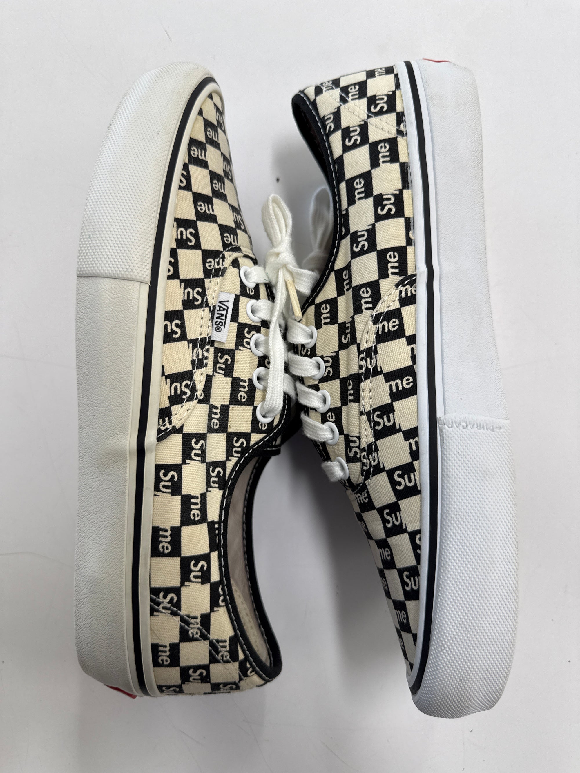 VANS SUPREME BLACK CHECKER LOGO  - SIZE 9 (WORN)