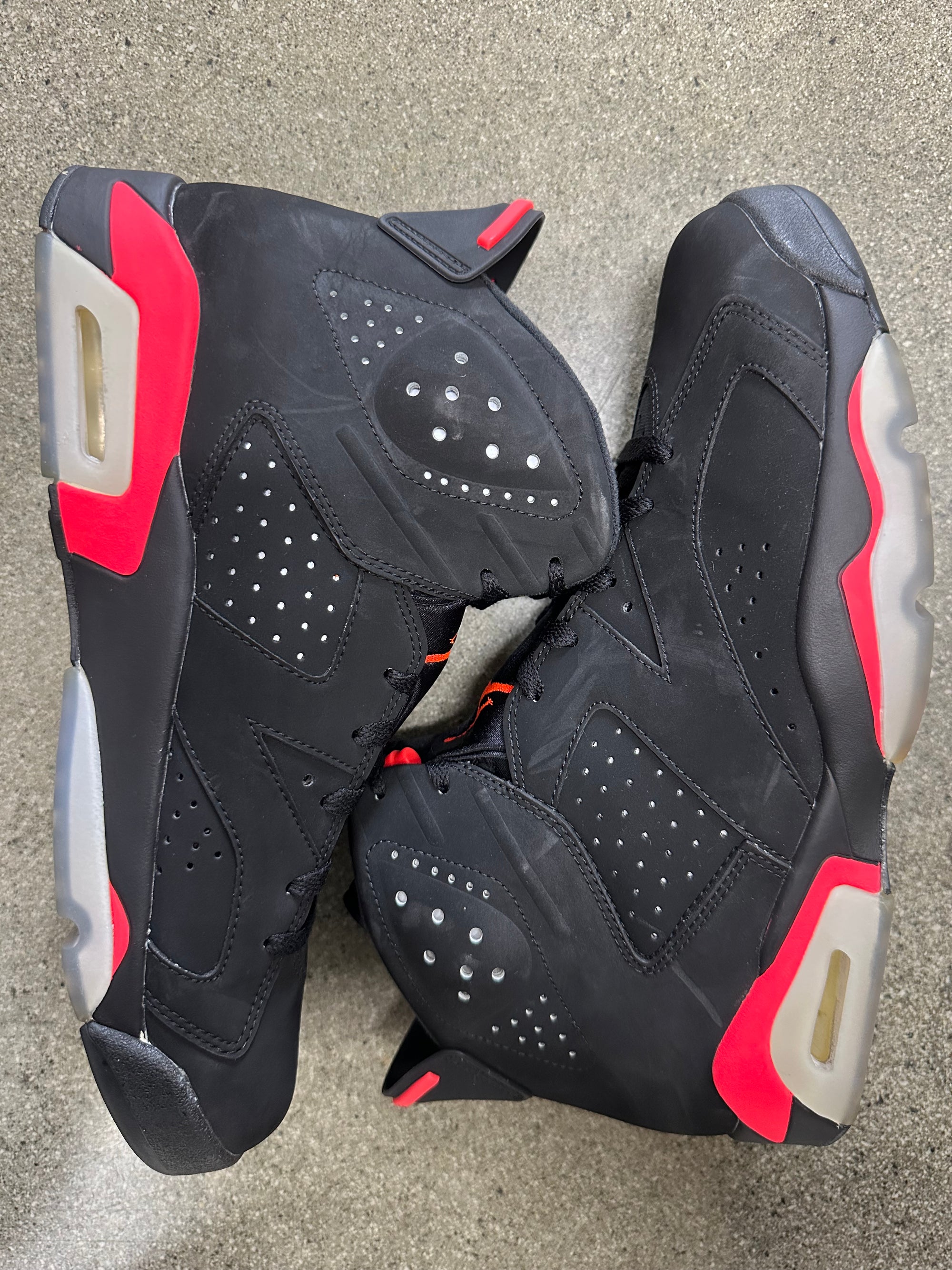 AIR JORDAN 6 BLACK INFRARED 2014 - SIZE 11 (WORN)