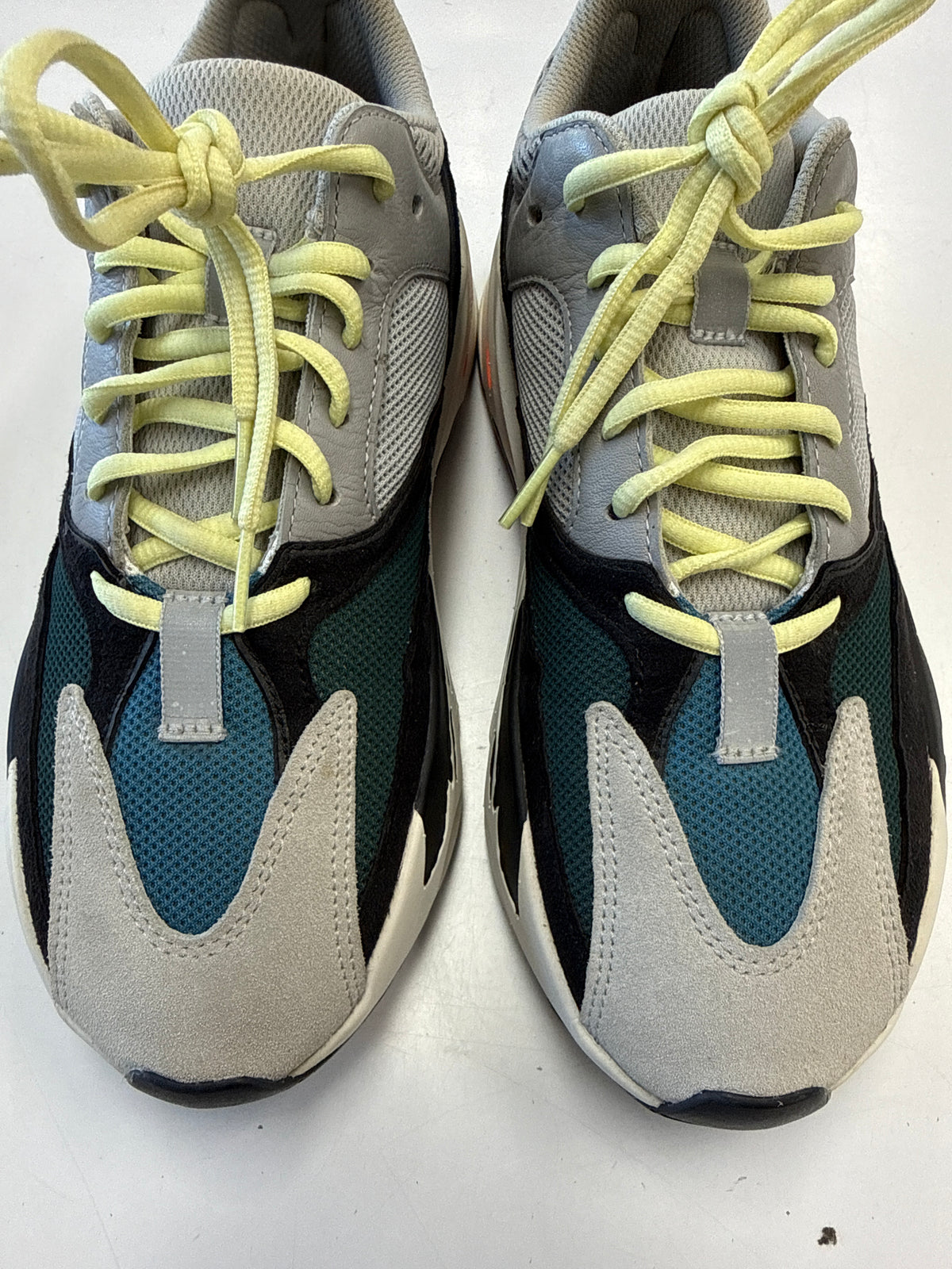 YEEZY BOOST 700 WAVE RUNNER - SIZE 9 (WORN)