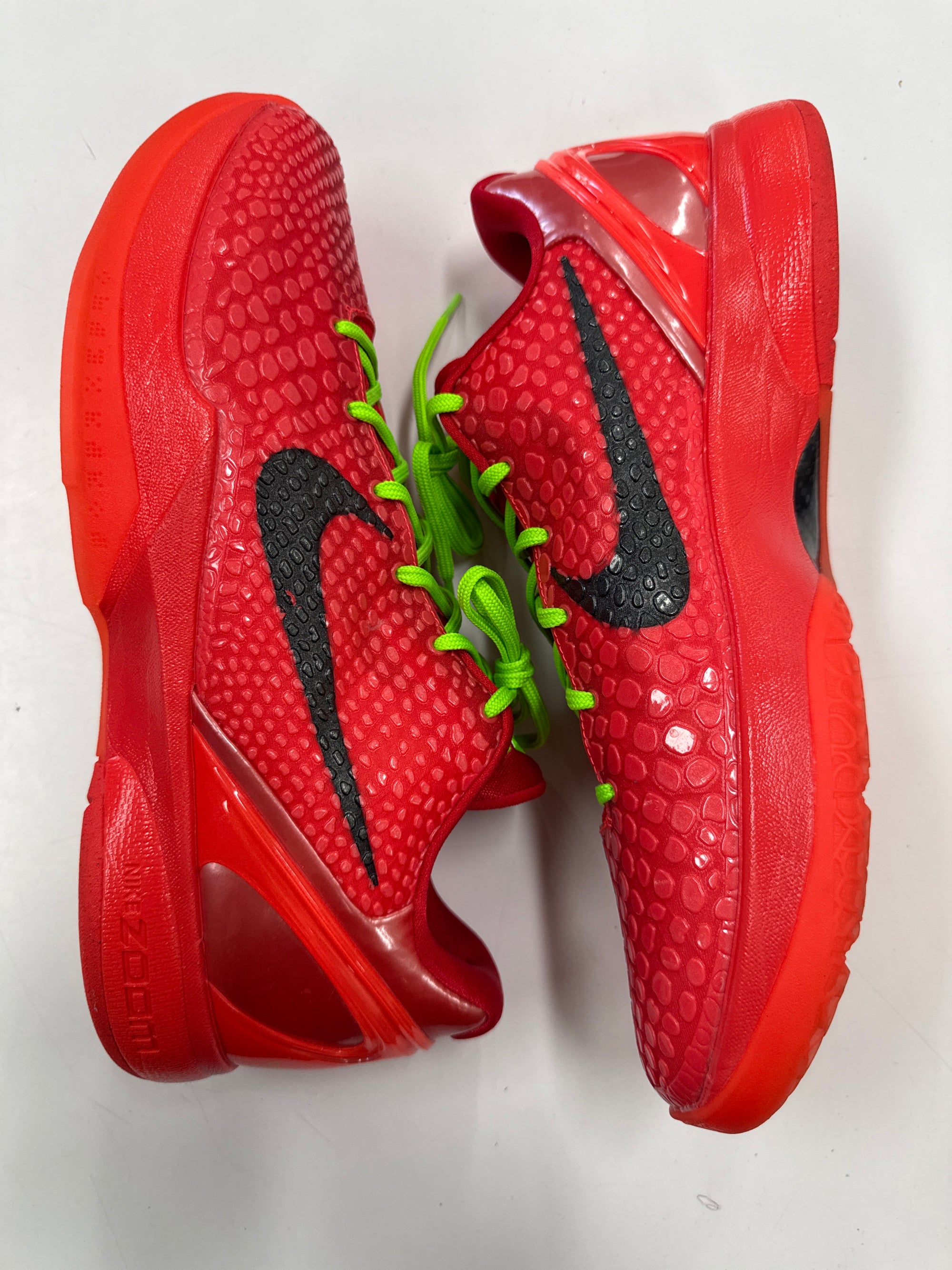 KOBE 6 PROTRO REVERSE GRINCH - SIZE 14 (WORN)