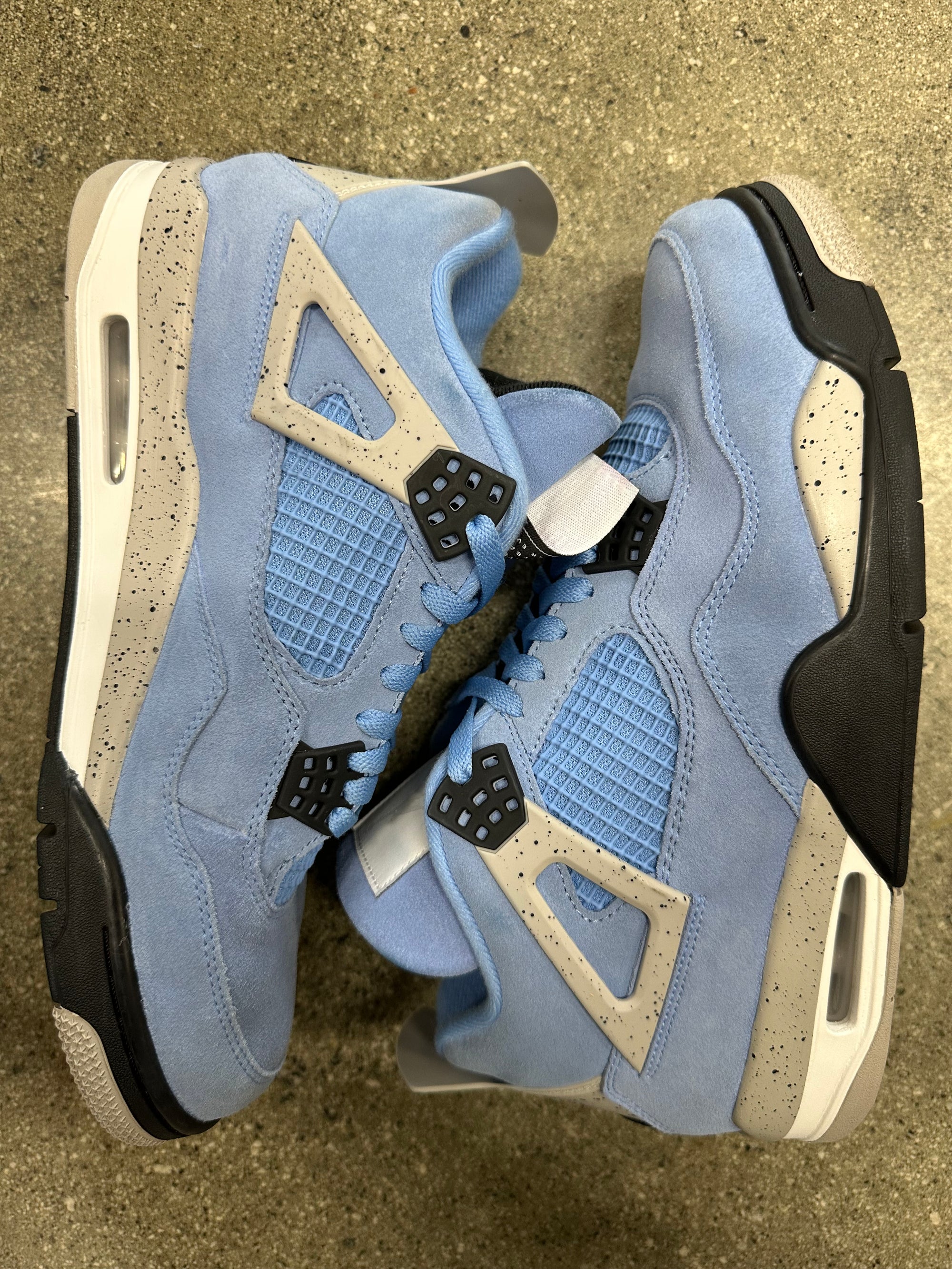 AIR JORDAN 4 UNIVERSITY BLUE - SIZE 11 (WORN)