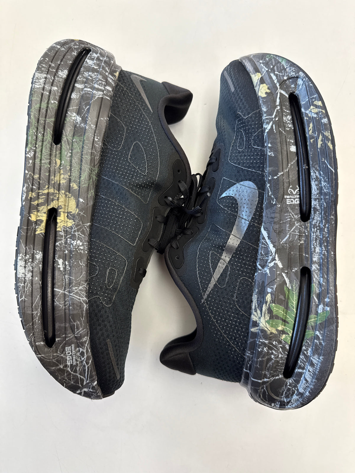 VOMERO PREMIUM REALTREE CAMO BLACK - SIZE 10.5 (WORN)