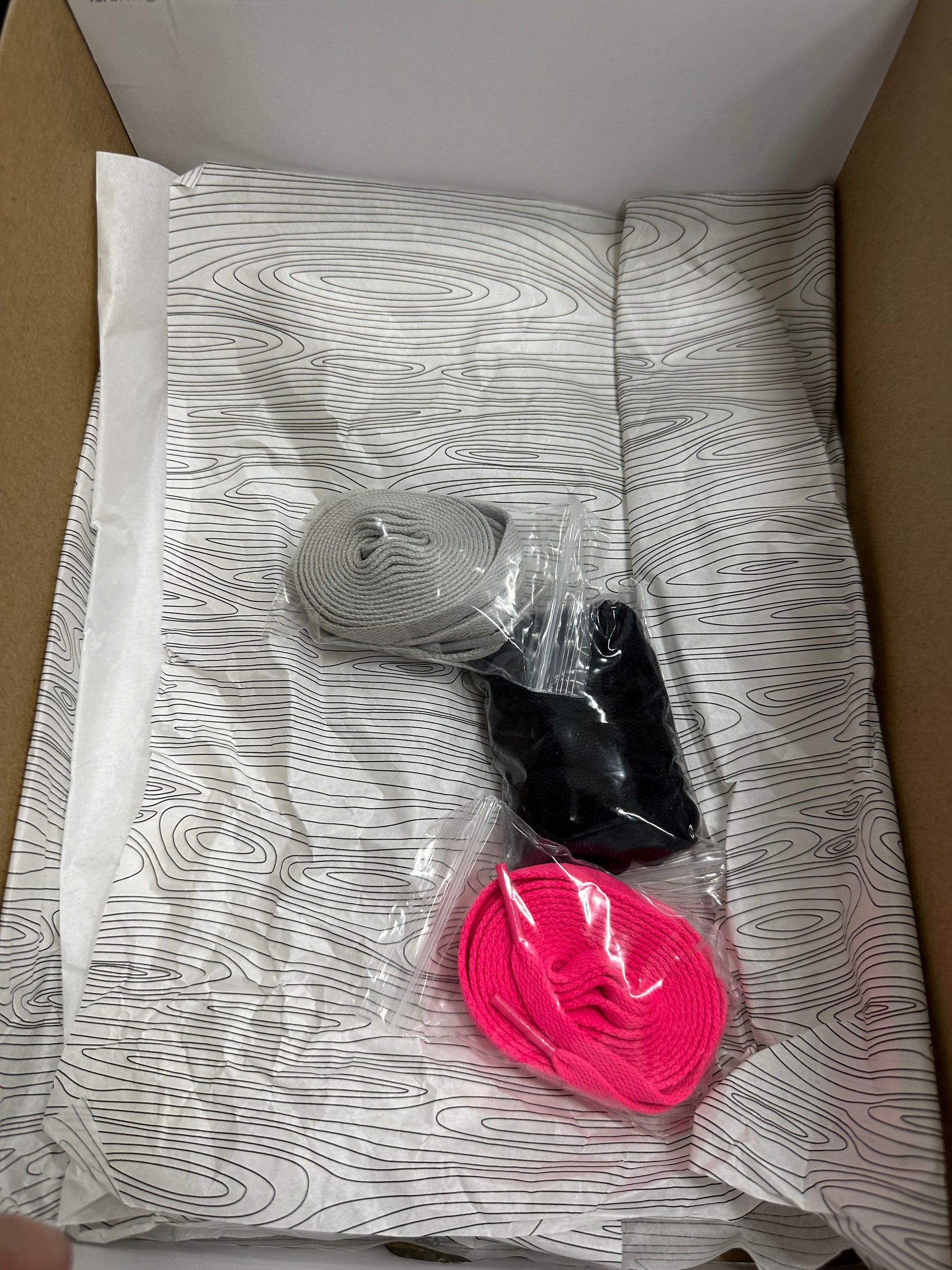 AIR JORDAN 1 HIGH NYC TO PARIS - SIZE 9 (WORN)