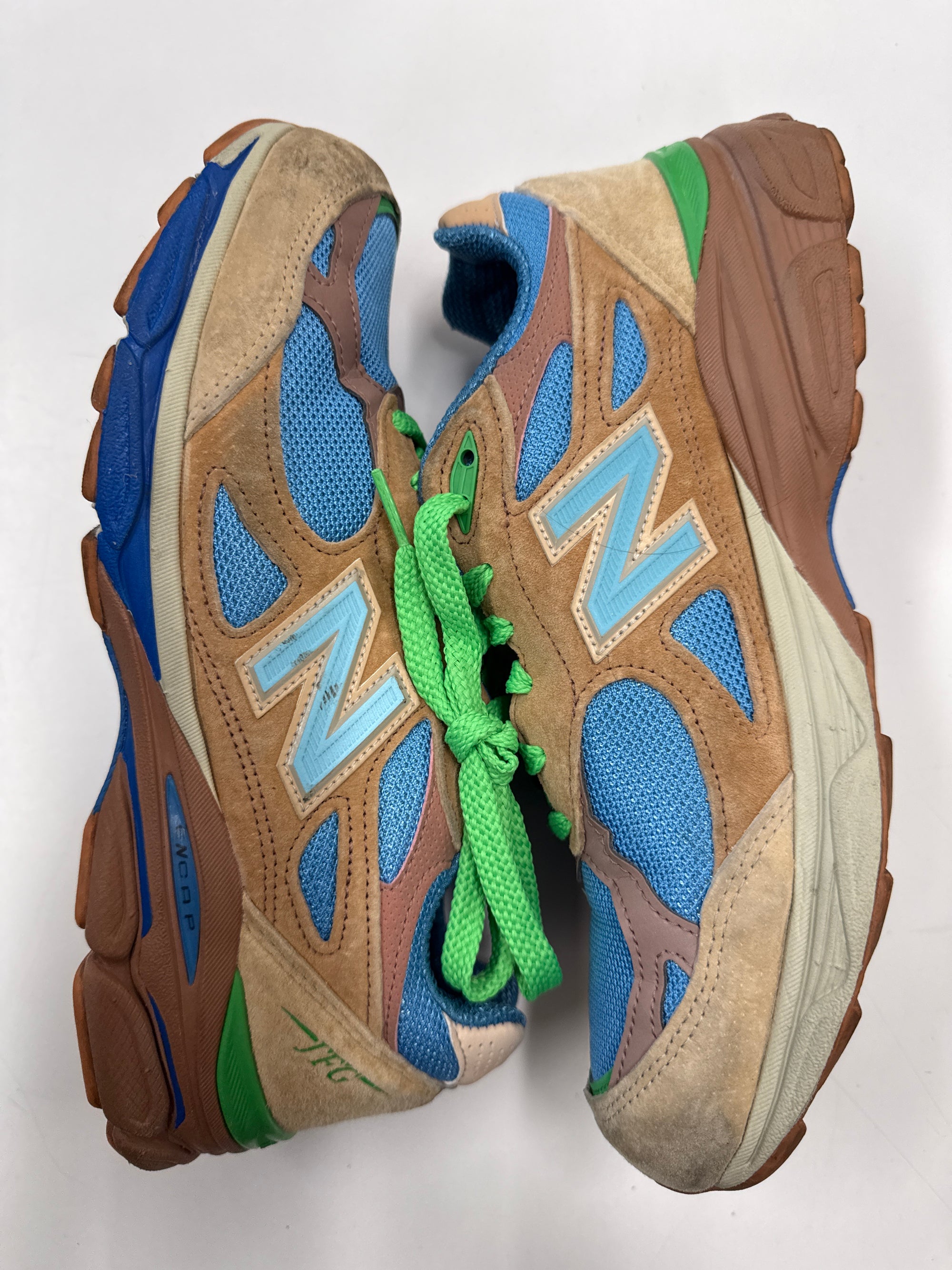 NEW BALANCE 990JG3 - SIZE 9.5 (WORN)