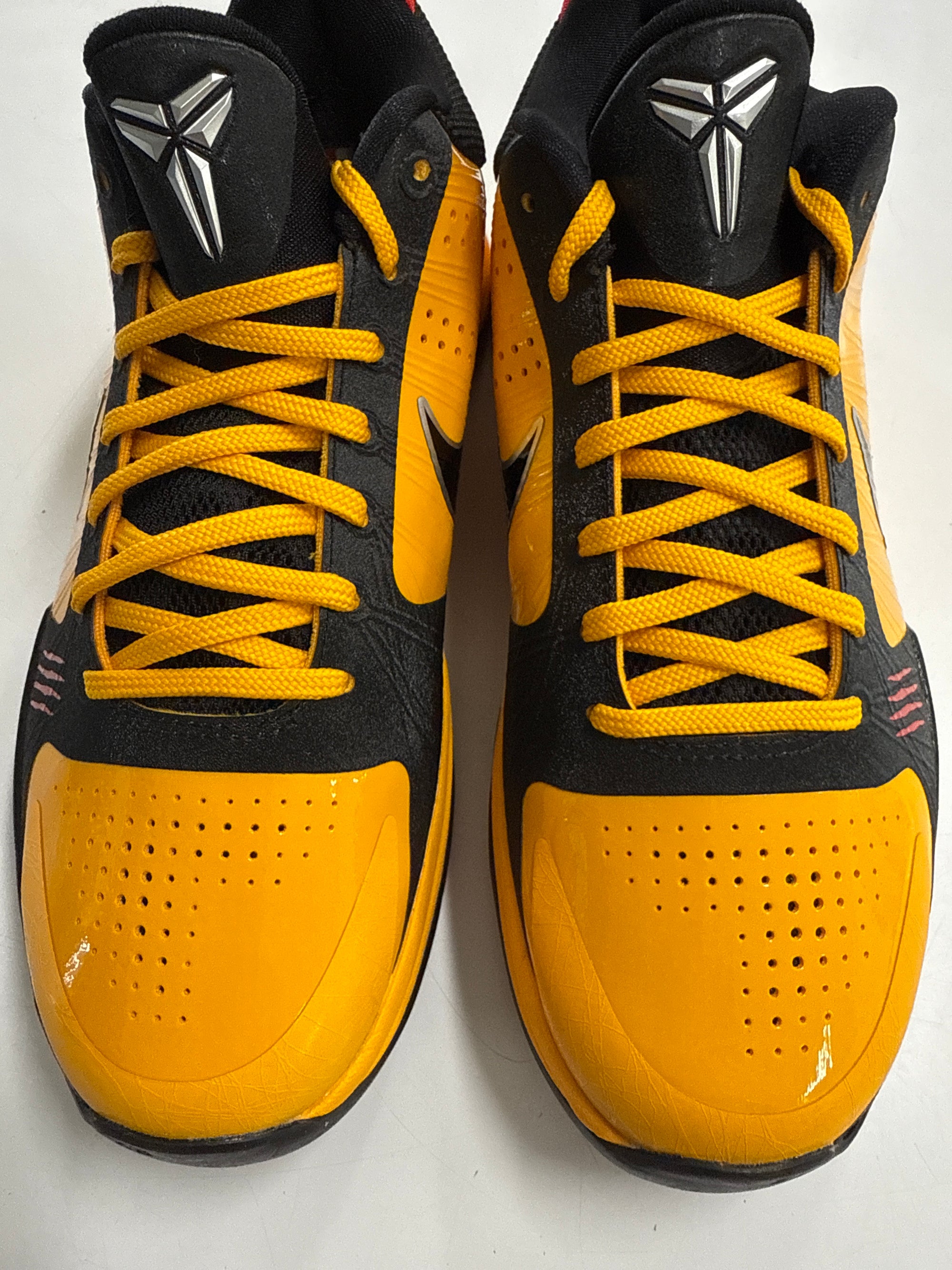 KOBE 5 PROTRO BRUCE LEE - SIZE 8.5 (WORN) - SUPER CLEAN