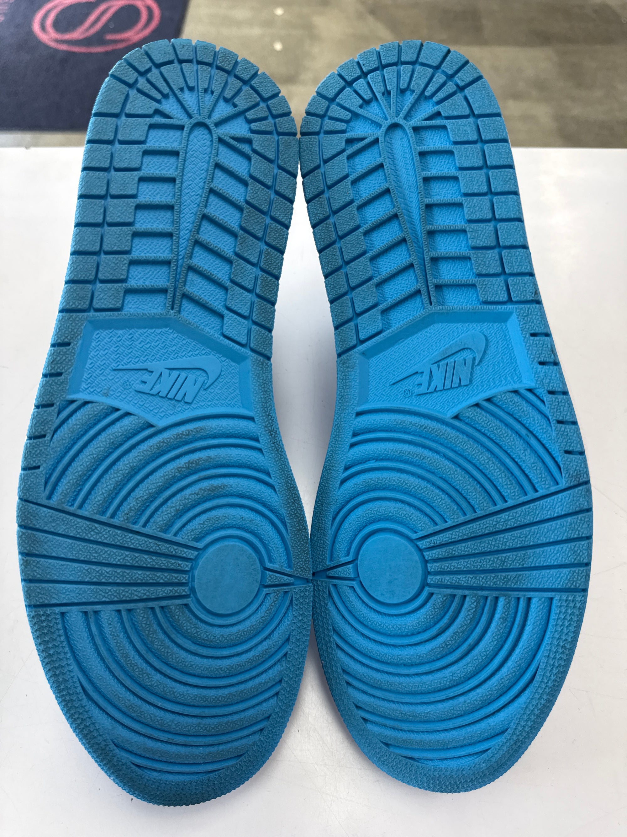 AIR JORDAN 1 HIGH UNC - SIZE 11 (WORN)