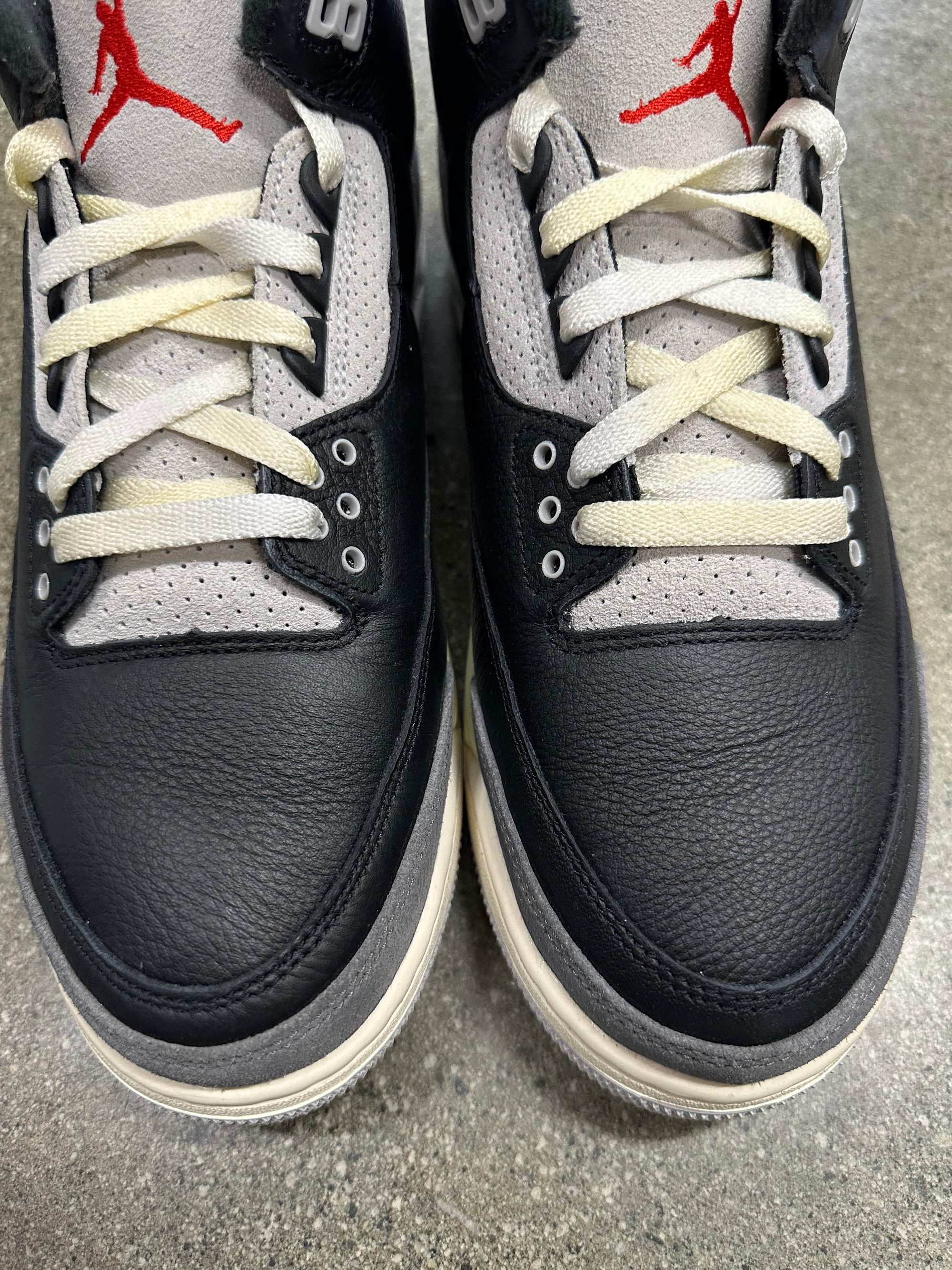 AIR JORDAN 3 RARE AIR - SIZE 11 (WORN)