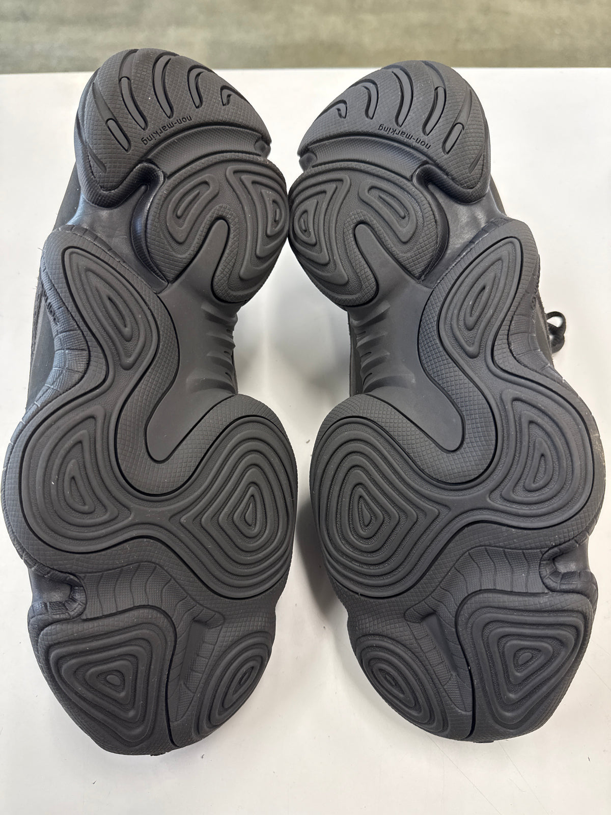 YEEZY 500 UTILITY BLACK - SIZE 11.5 (WORN)