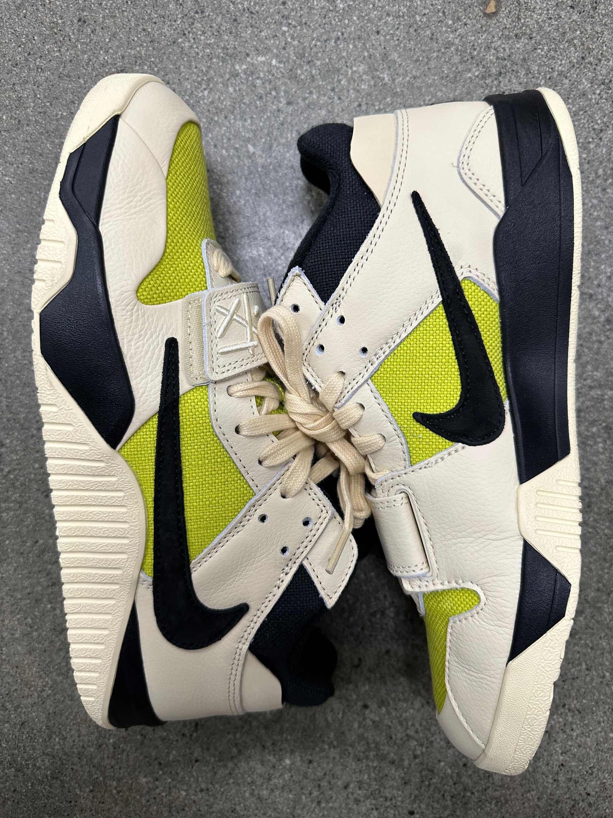 JUMPMAN JACK TRAVIS SCOTT BRIGHT CACTUS - SIZE 11 (WORN)