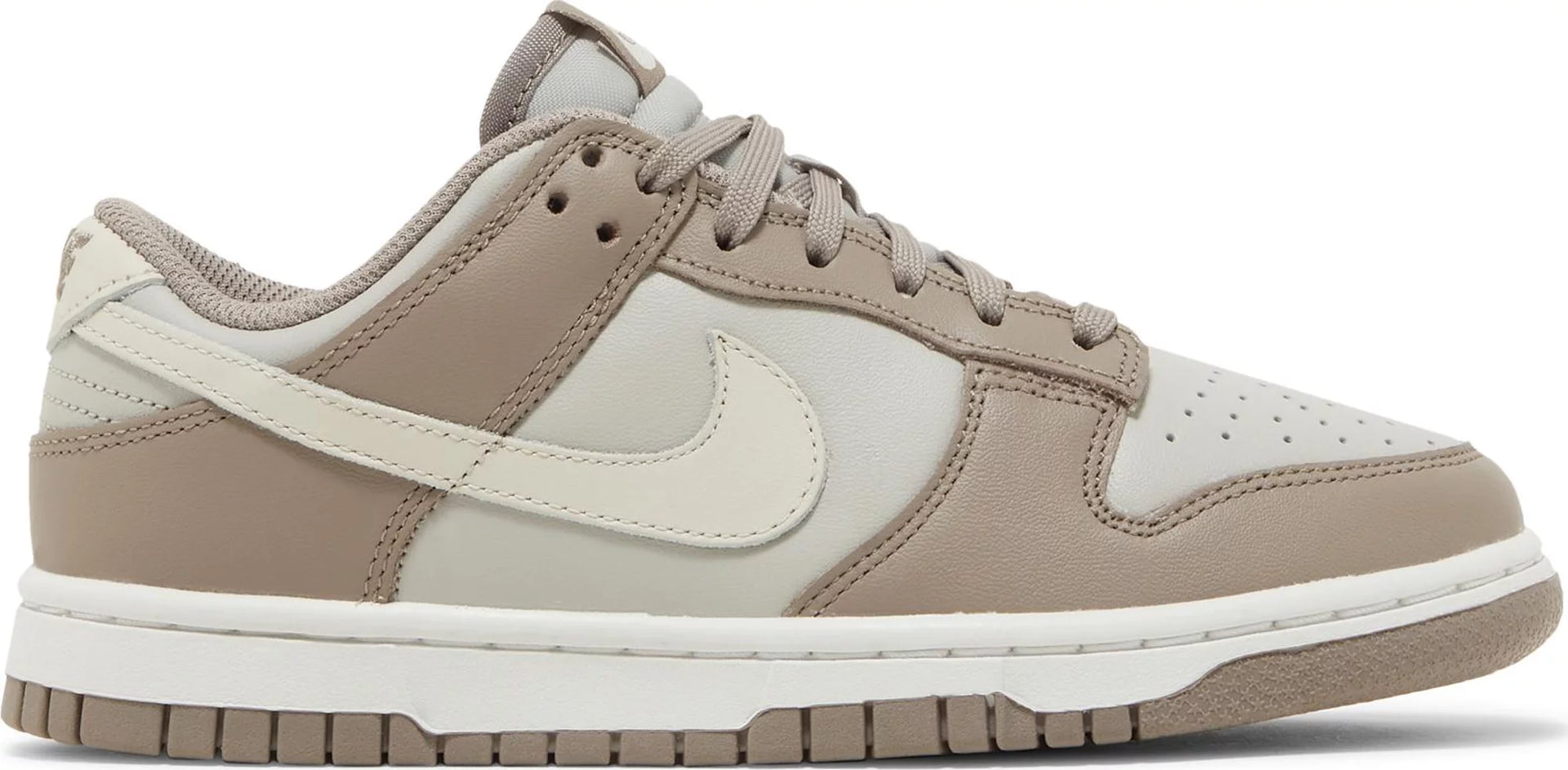 WMNS Nike Dunk Low "BONE BEIGE"