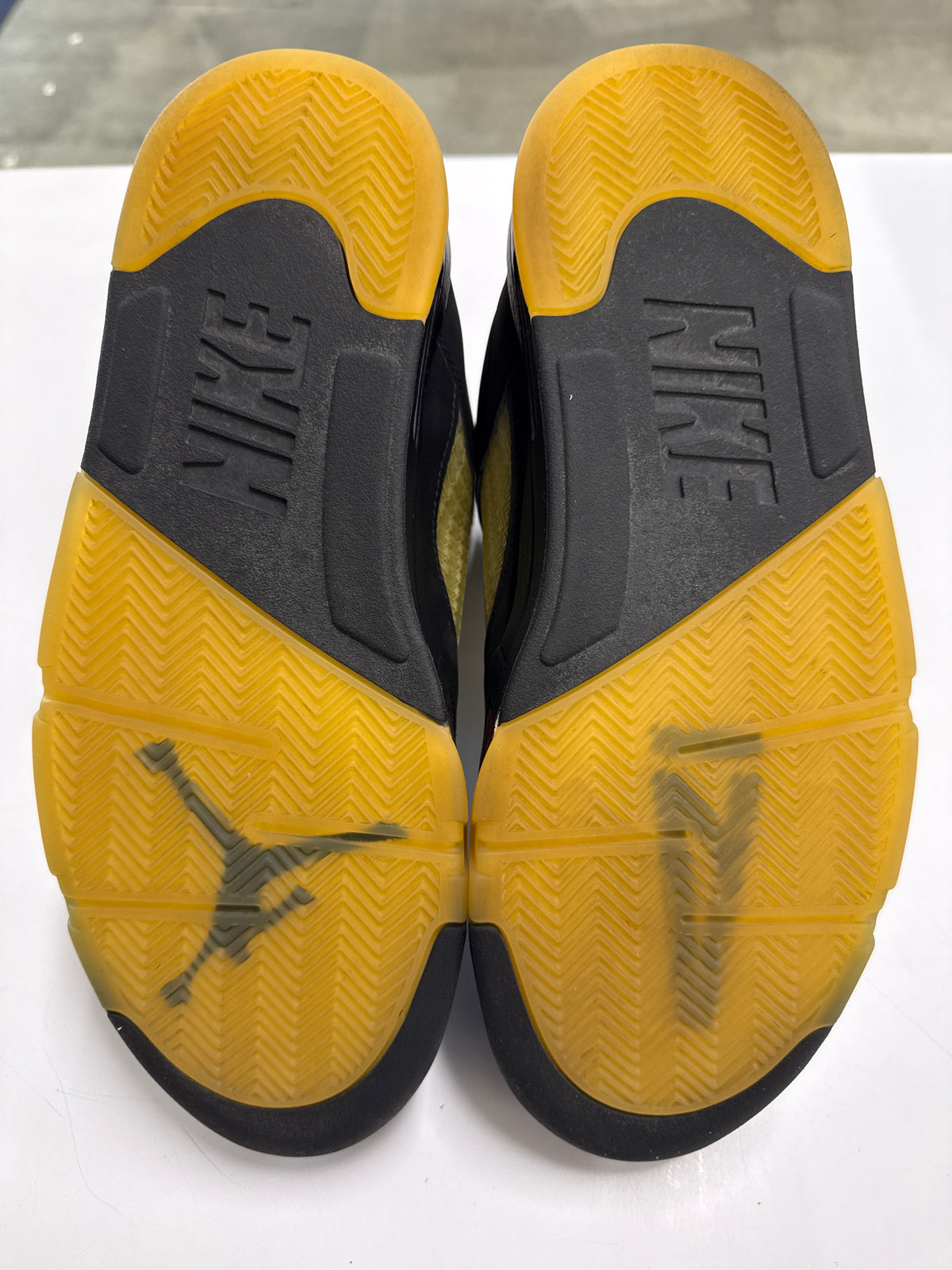 AIR JORDAN 5 A MA MANIERE DUSK - SIZE 10 (WORN)