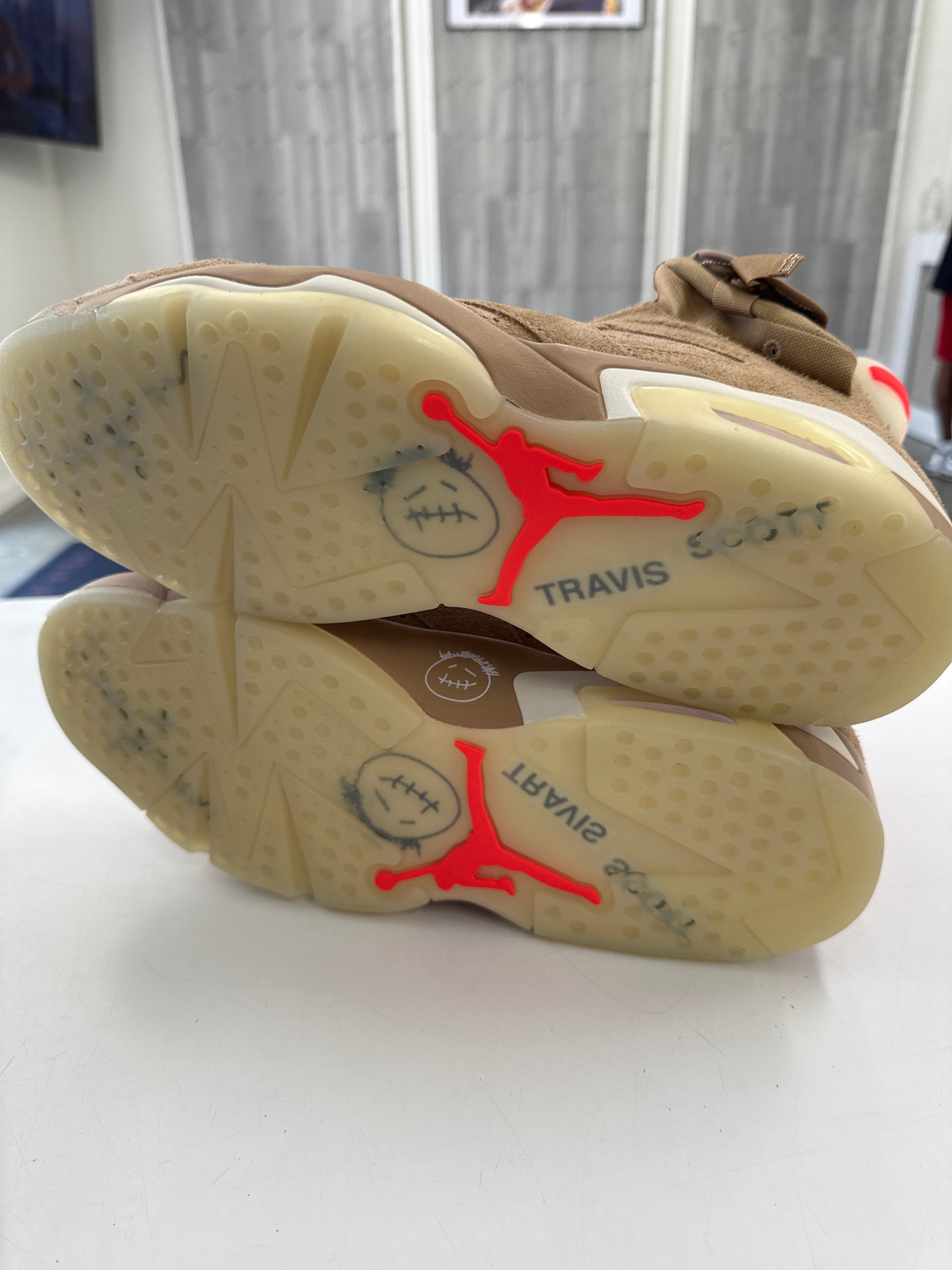 DS AIR JORDAN 6 KHAKI TRAVIS SCOTT - SIZE 13 (NO BOX)