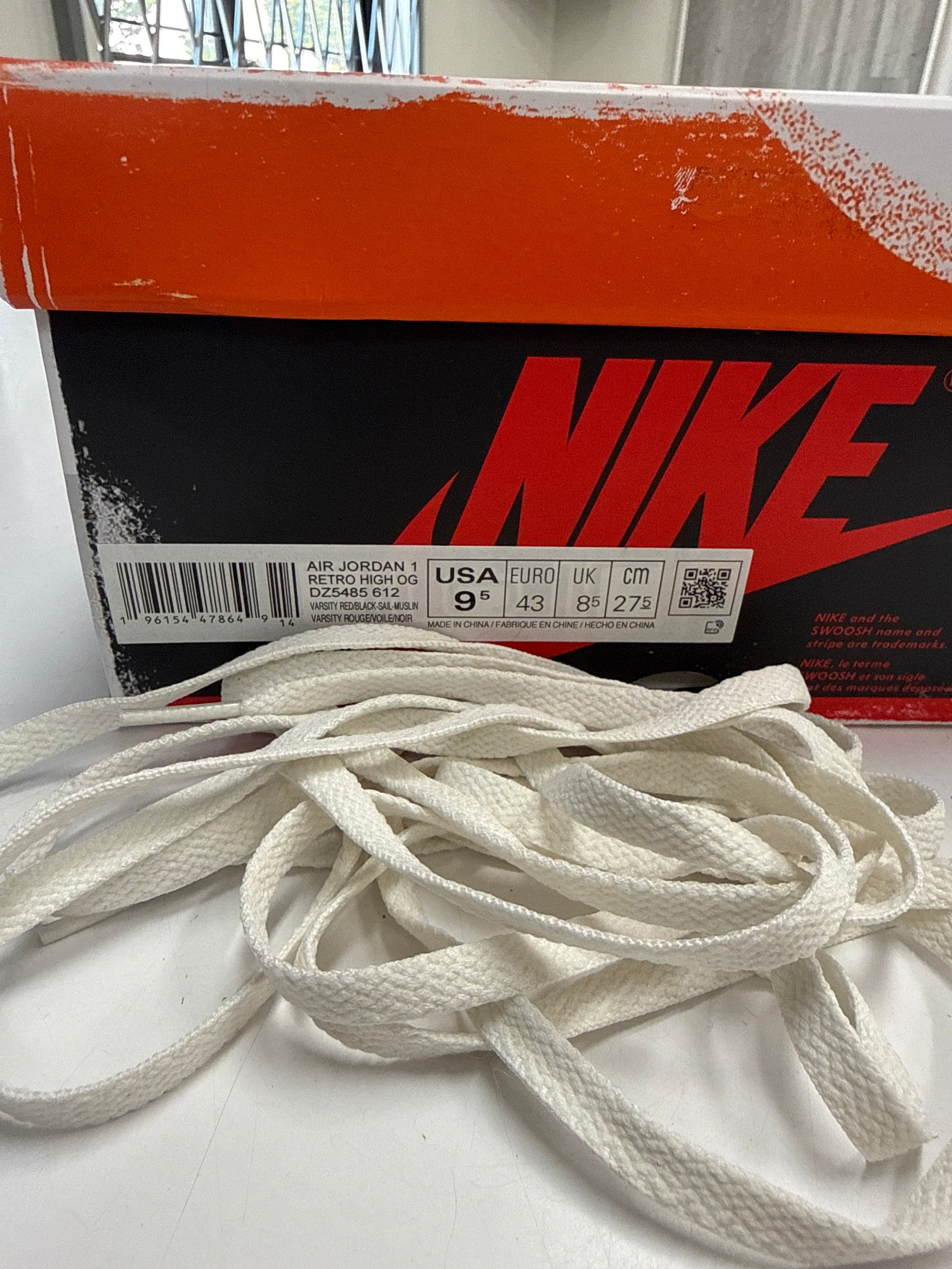 AIR JORDAN 1 HIGH LOST AND FOUND - SIZE 9.5 (WORN)