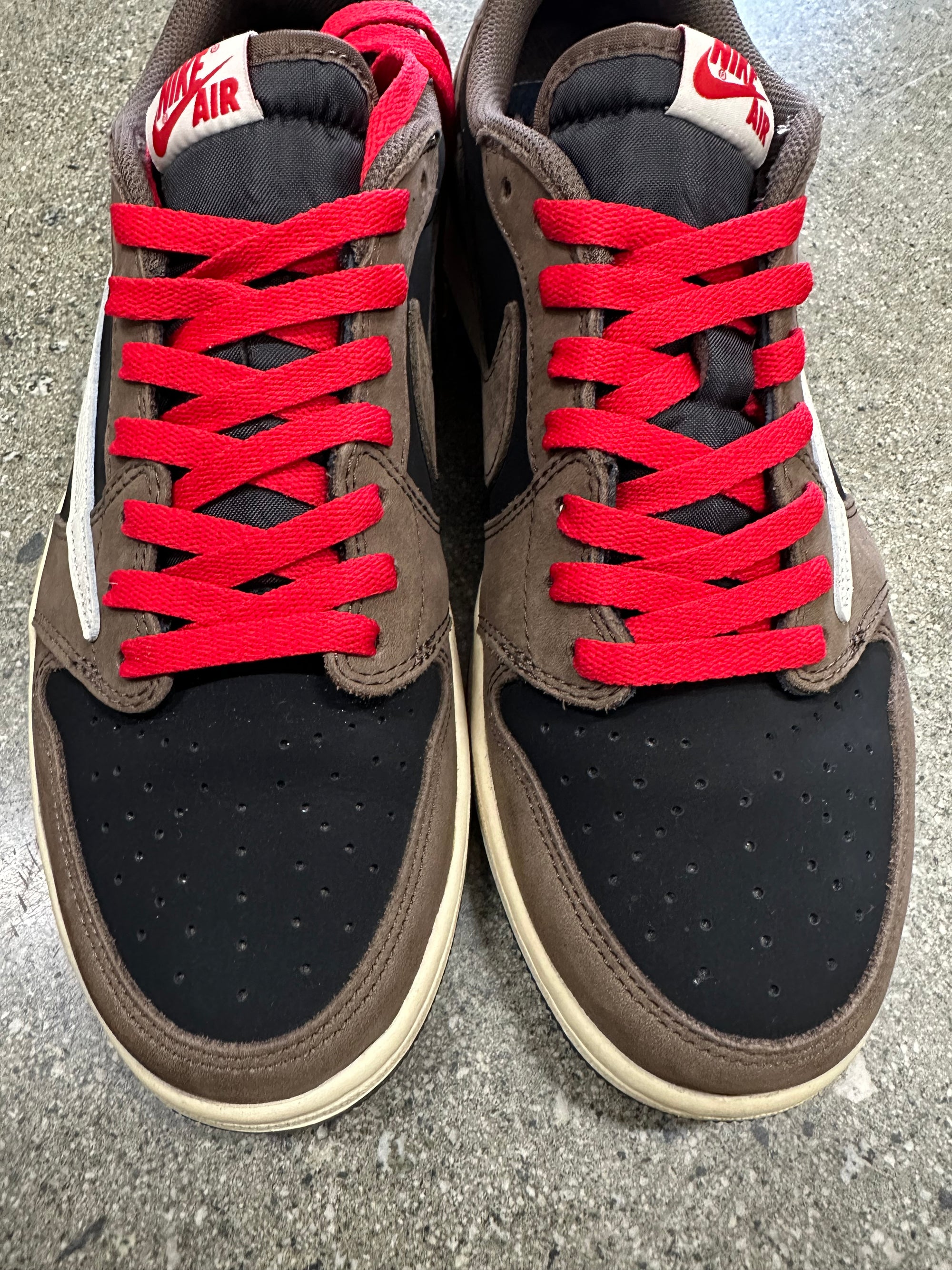 AIR JORDAN 1 LOW TRAVIS SCOTT MOCHA - SIZE 11 (WORN) - SUPER CLEAN