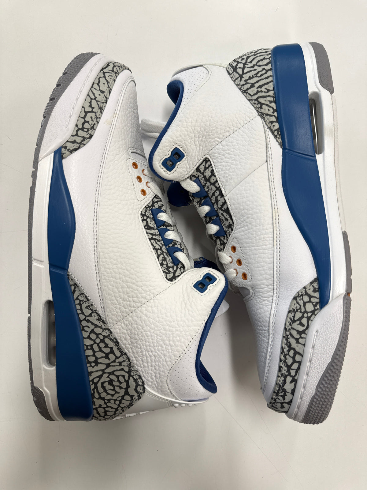 AIR JORDAN 3 WIZARDS - SIZE 12 (WORN)
