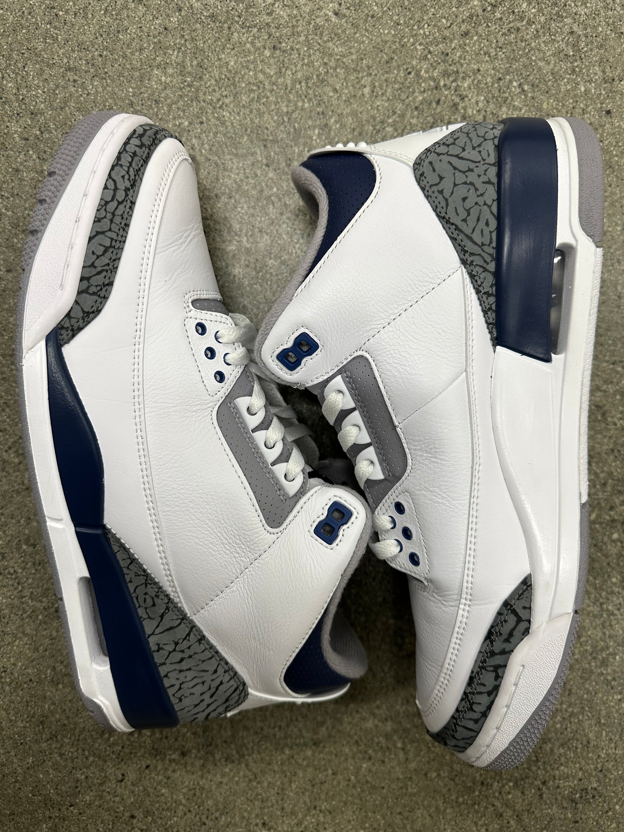 AIR JORDAN 3 MIDNIGHT NAVY - SIZE 11 (WORN)