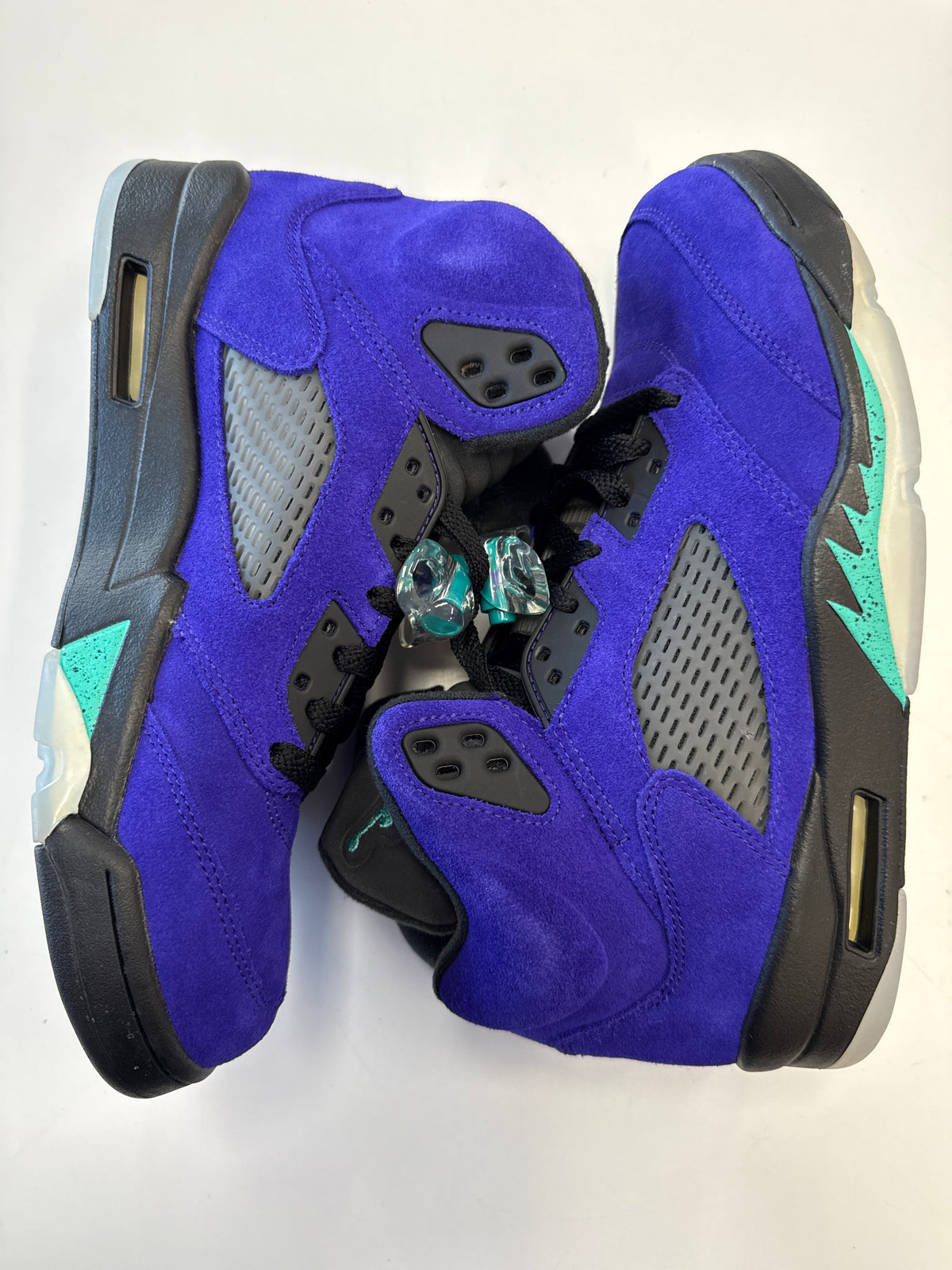 AIR JORDAN 5 ALTERNATE GRAPE - SIZE 8.5 (WORN)