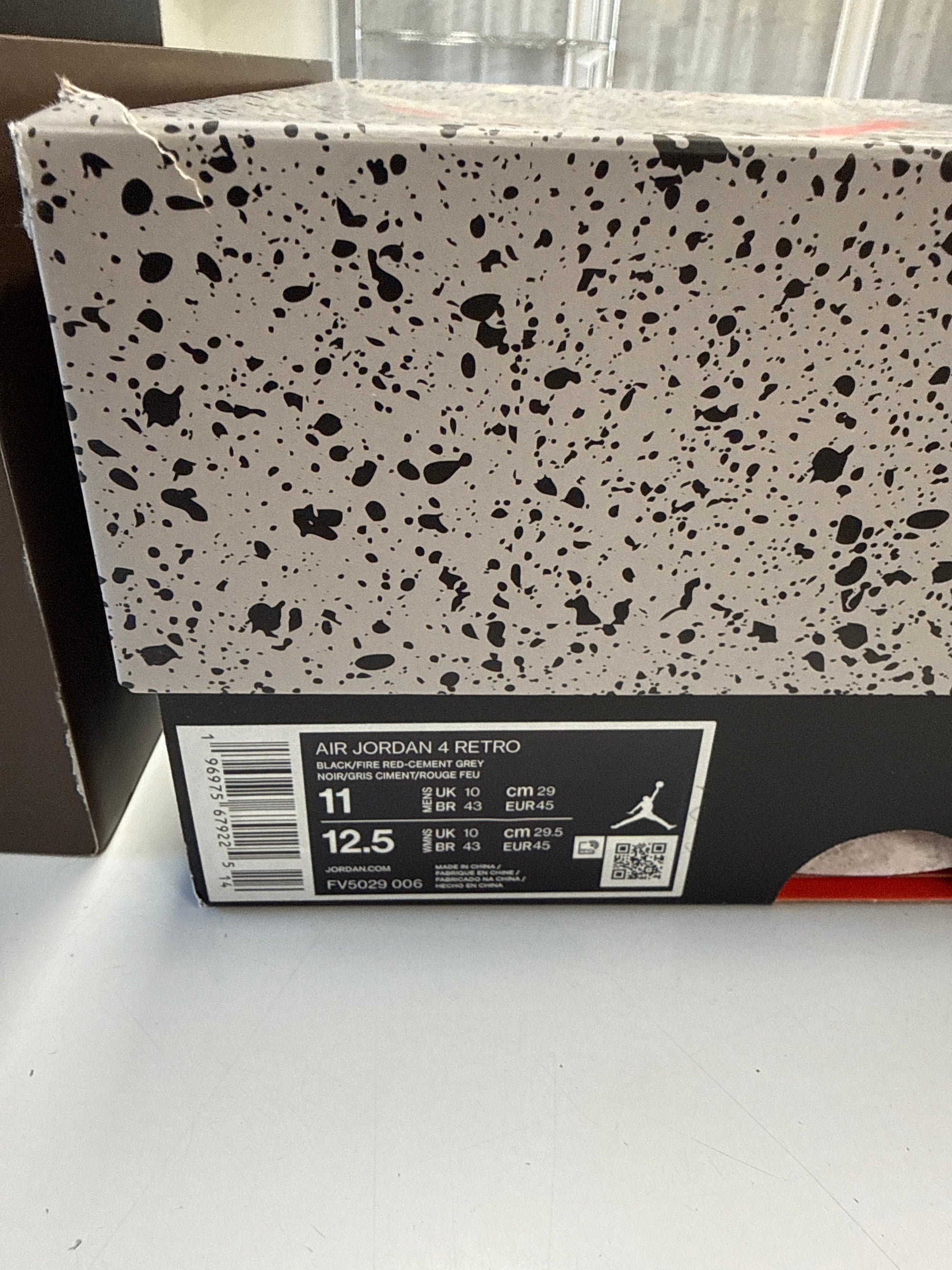 AIR JORDAN 4 BRED REIMAGINED - SIZE 11 (WORN) - SUPER CLEAN - SMALL PUNCTURE IN LID