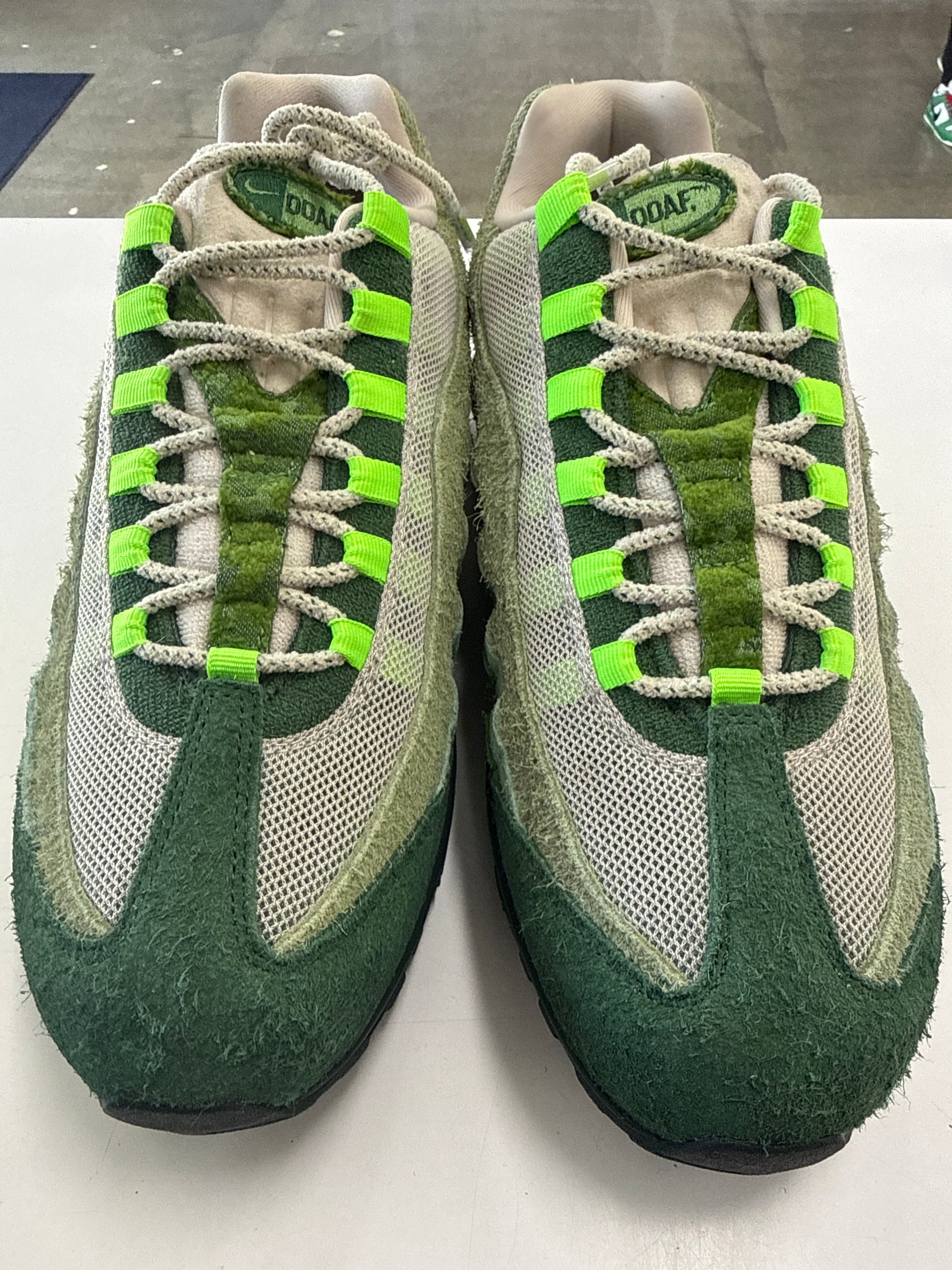 AIR MAX 95 BIG BUBBLE DUCKS OF A FEATHER OREGON DUCKS THE WOODS - SIZE 10.5 (WORN)