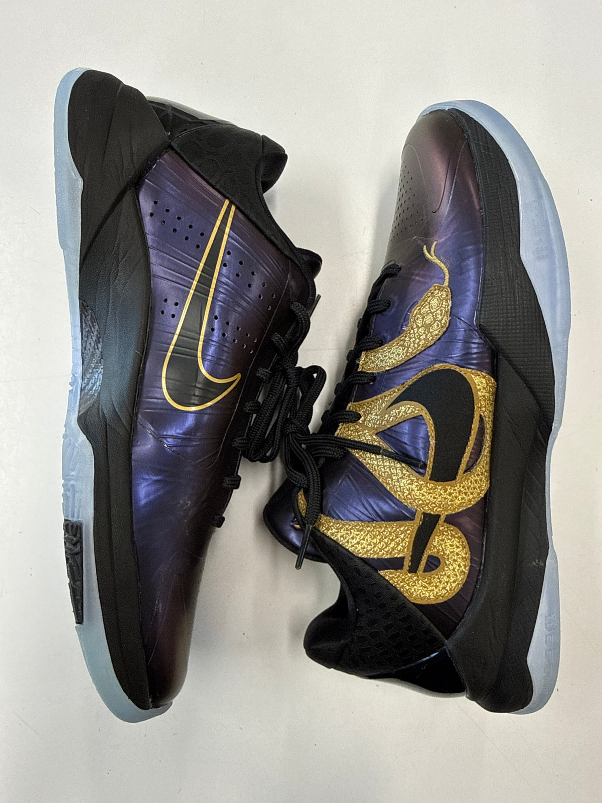 KOBE 5 PROTRO YEAR OF THE MAMBA EGGPLANT - SIZE 9 (WORN)