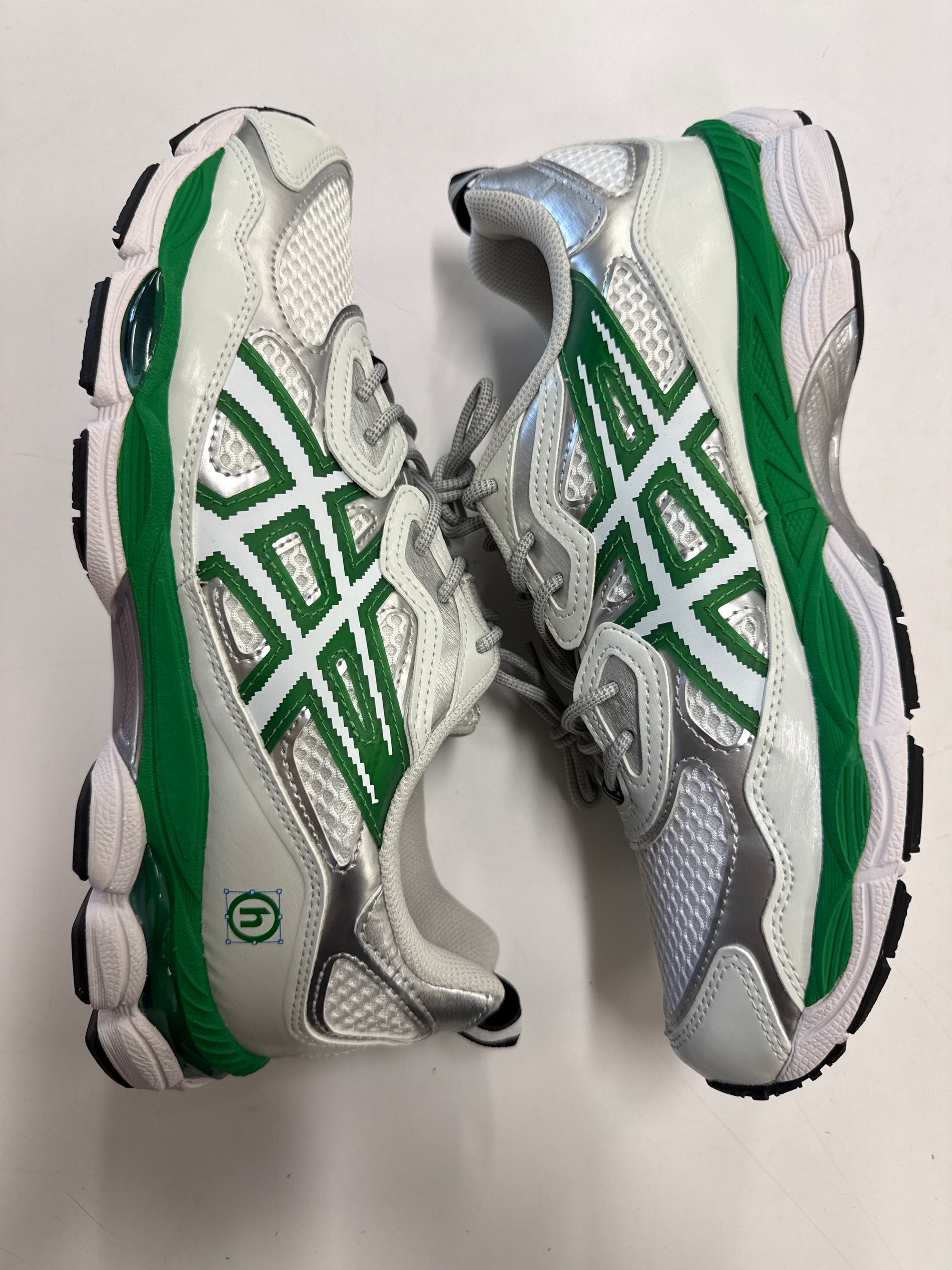 ASICS GEL NYC HIDDEN NY - SIZE 10.5 (WORN)