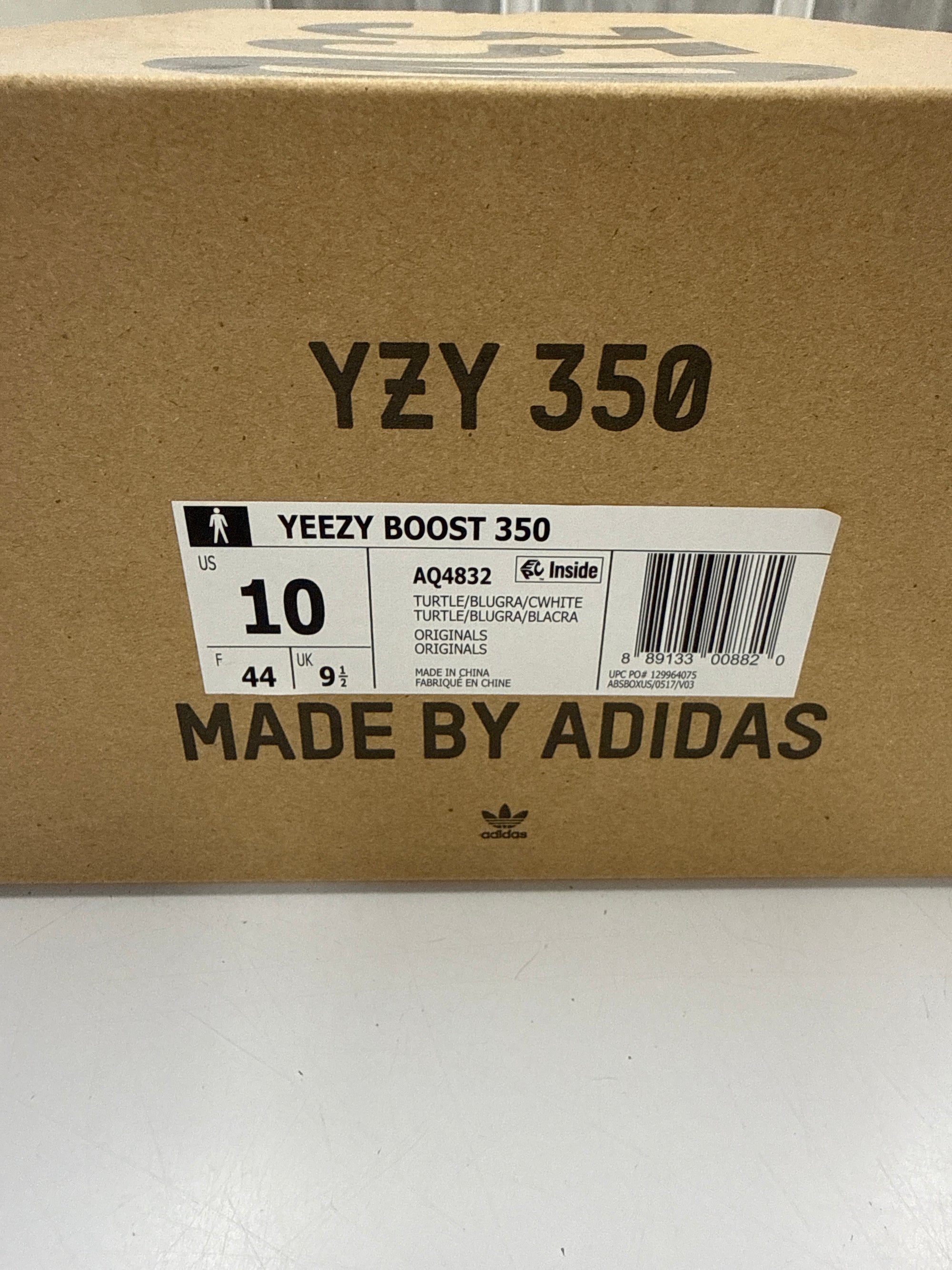 YEEZY BOOST 350 TURTLEDOVE 2022 - SIZE 10 (WORN)