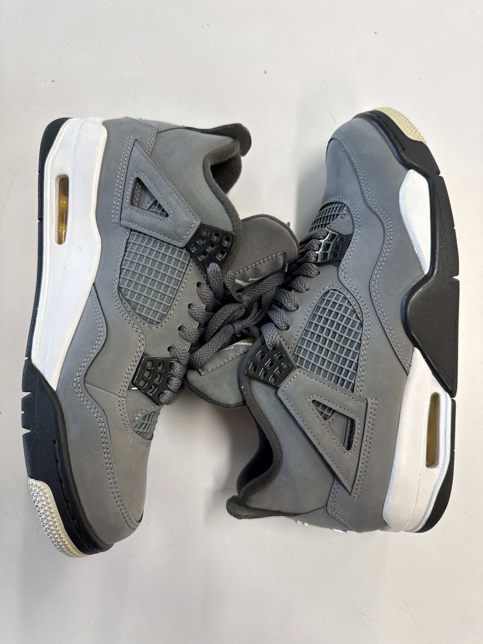AIR JORDAN 4 COOL GREY 2019 - SIZE 8.5 (WORN)