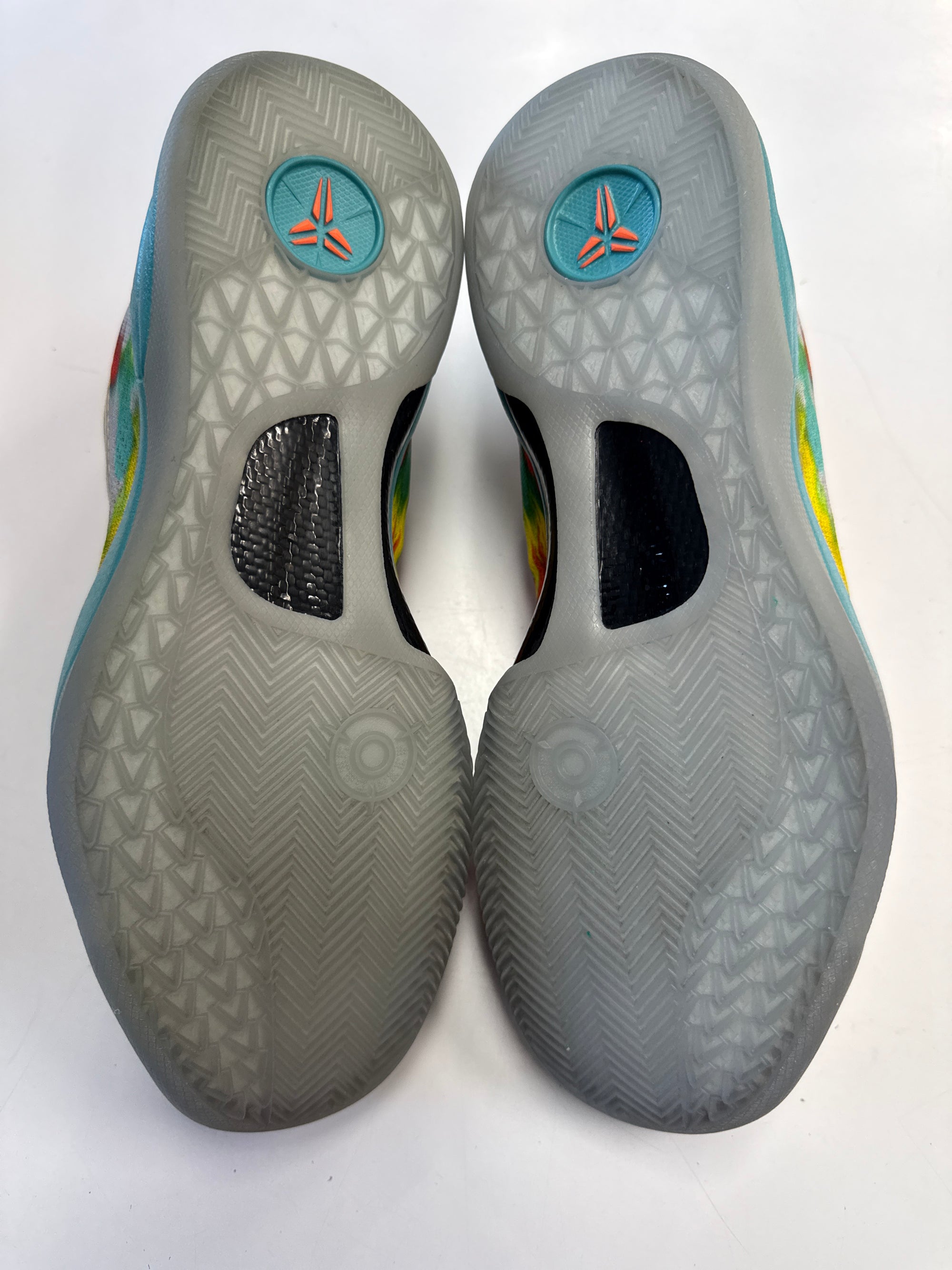 KOBE 8 PROTRO VENICE BEACH 2024 - SIZE 9 (WORN)