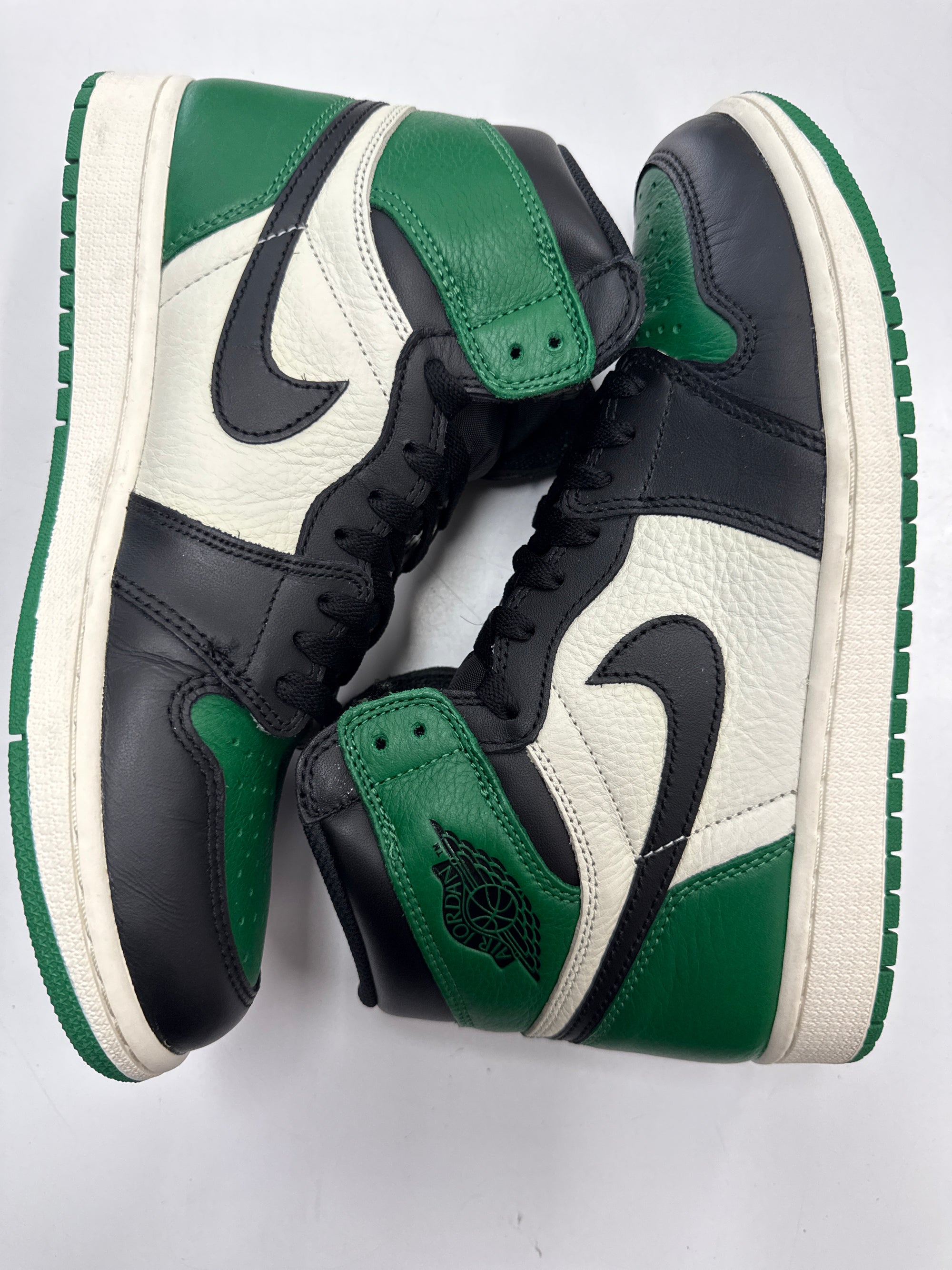 AIR JORDAN 1 HIGH PINE GREEN - SIZE 9 (WORN)