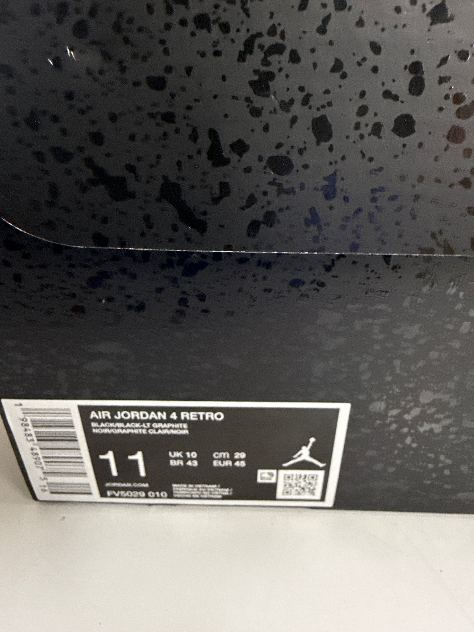 AIR JORDAN 4 BLACK CAT 2025 - SIZE 11 (WORN)