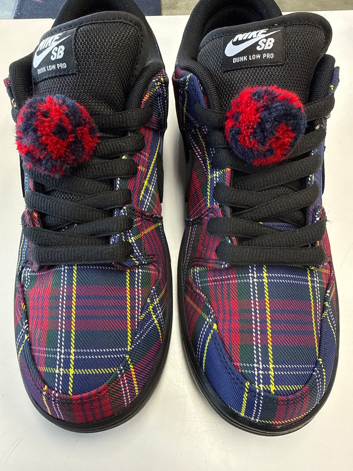 SB DUNK LOW NARDWUAR - SIZE 10.5 (WORN)