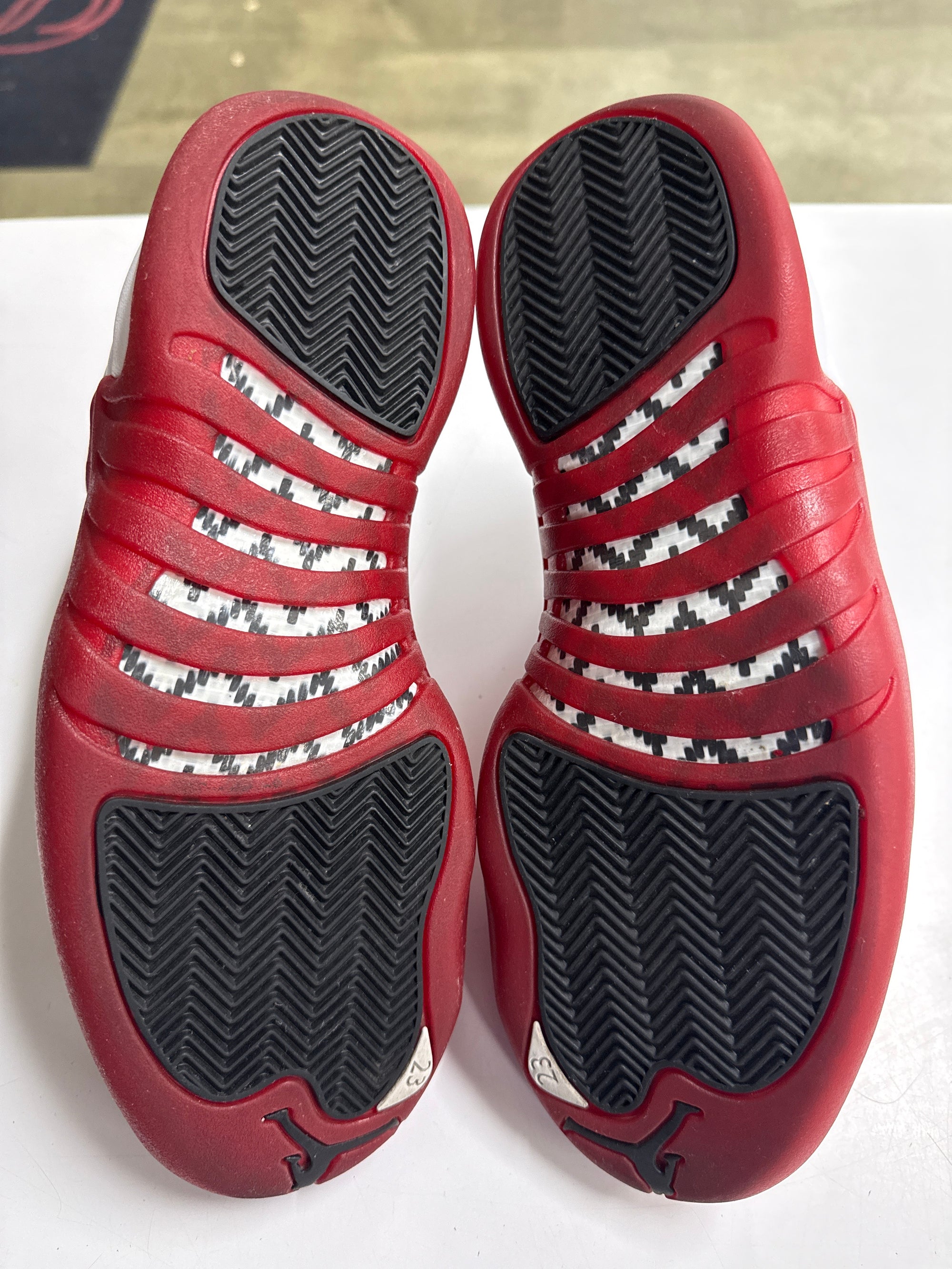 AIR JORDAN 12 CHERRY 2023 - SIZE 8.5 (WORN)