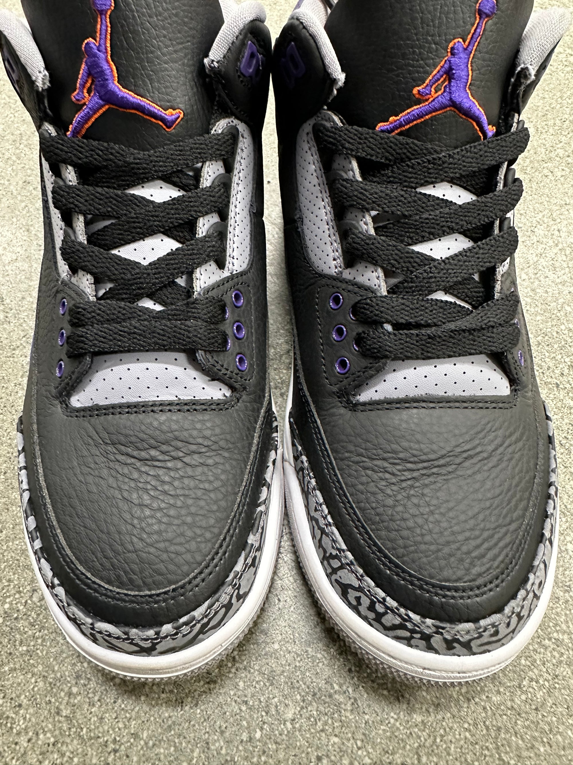 AIR JORDAN 3 COURT PURPLE - SIZE 9.5 (WORN)