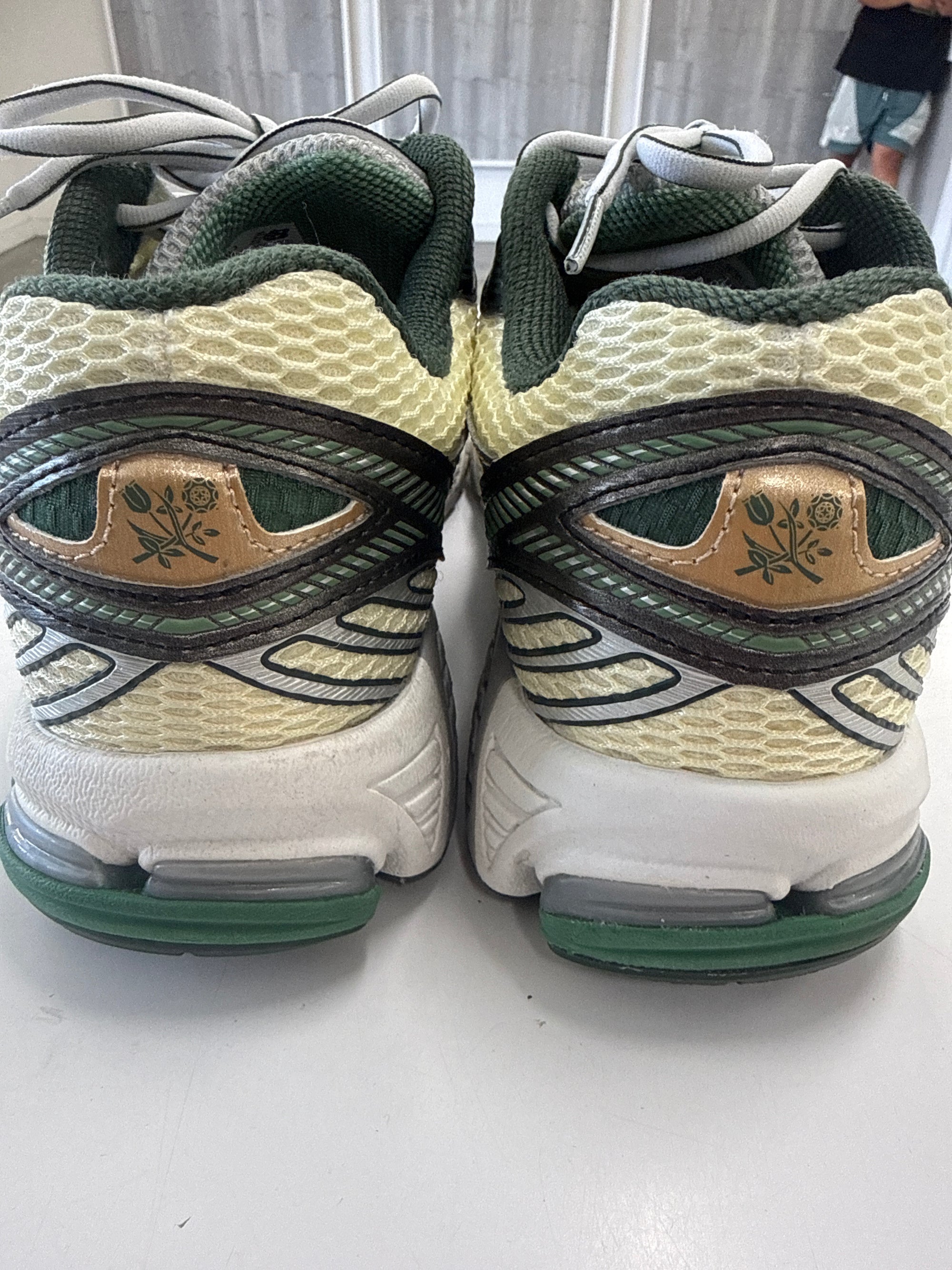 NEW BALANCE 860 AIME LEON DORE GREEN - SIZE 11 (WORN)