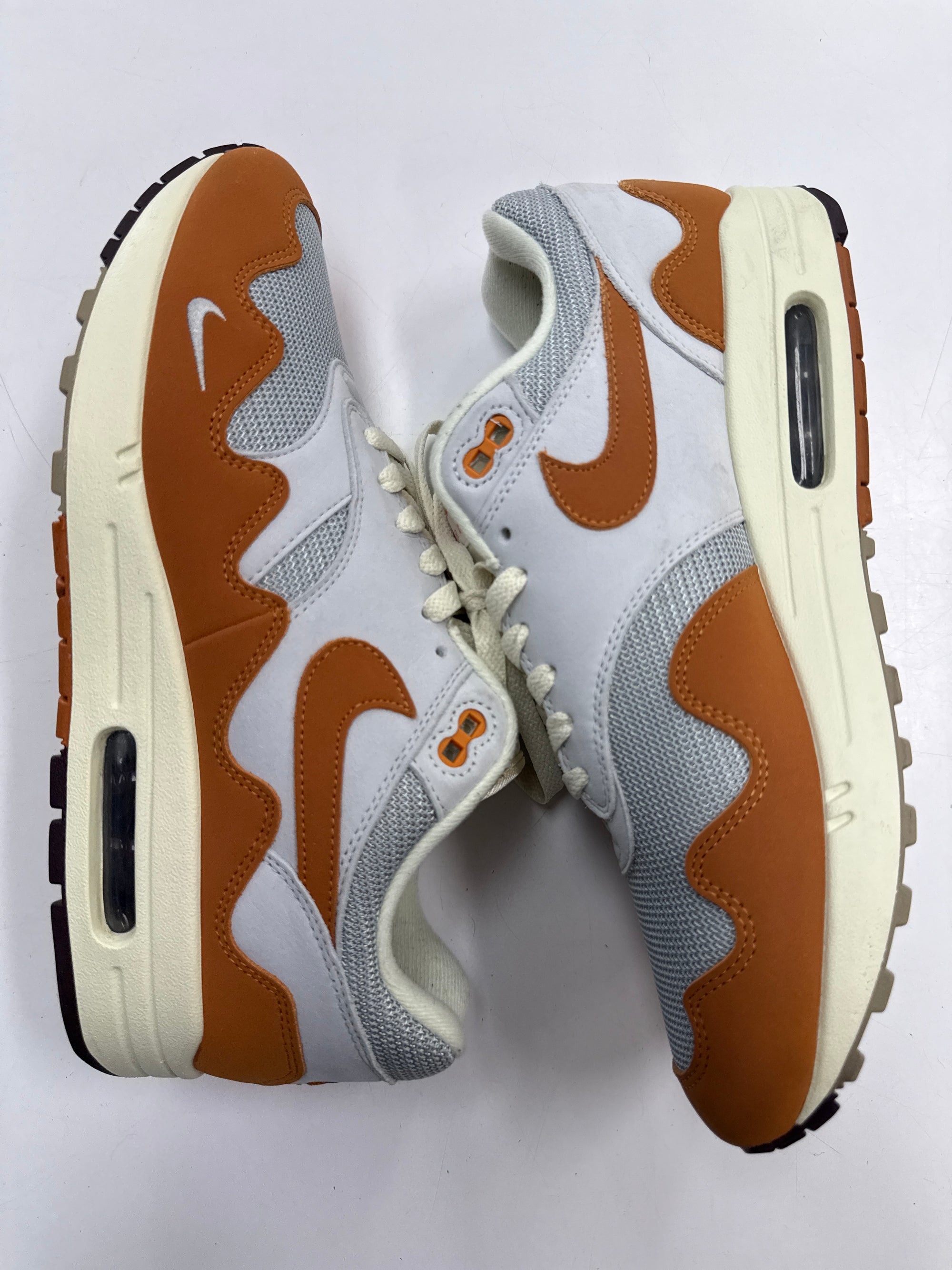 AIR MAX PATTA WAVES MONARCH - SIZE 10.5 (WORN)