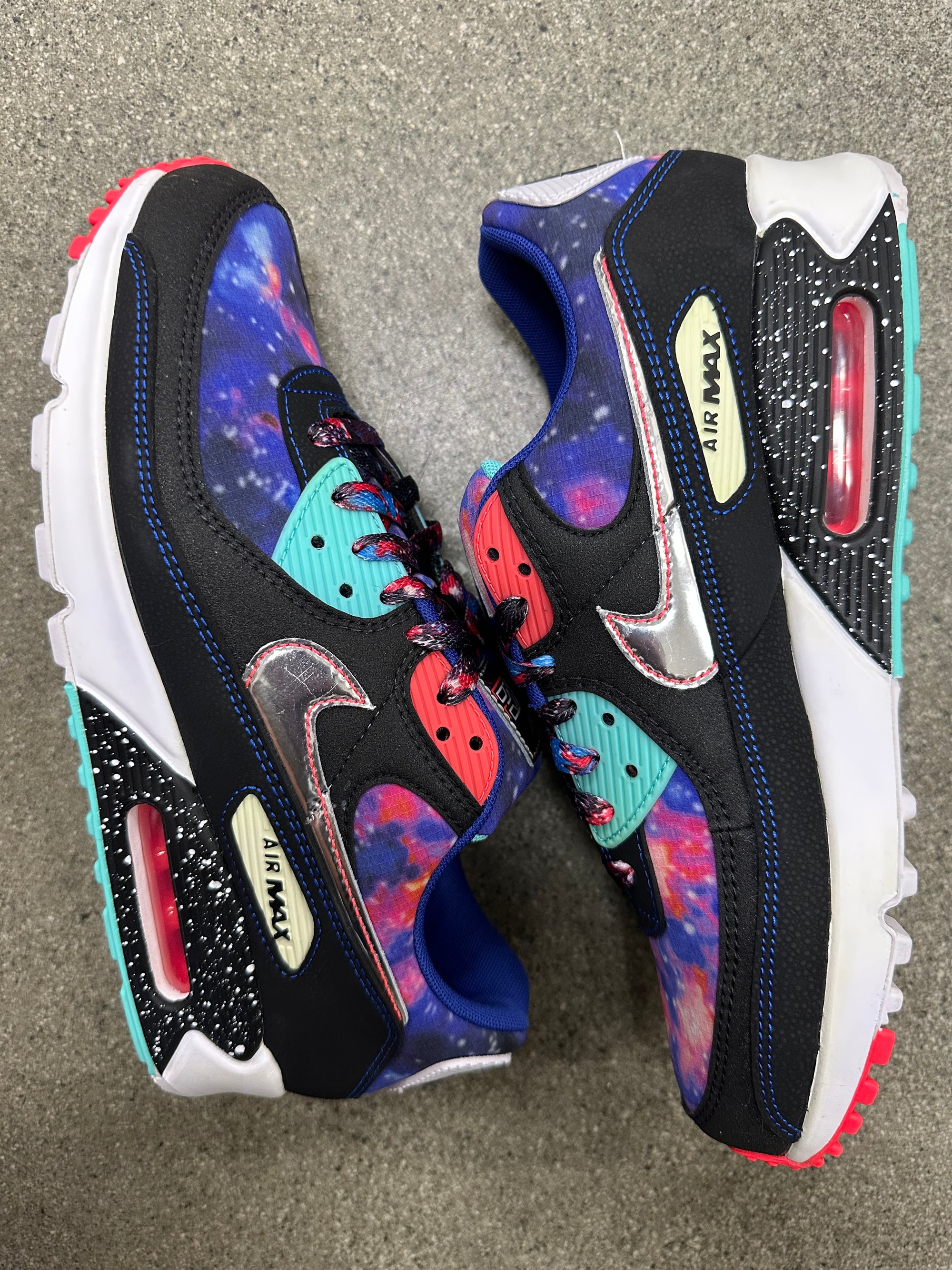 AIR MAX 90 SUPERNOVA 2020 - SIZE 9.5 (WORN)