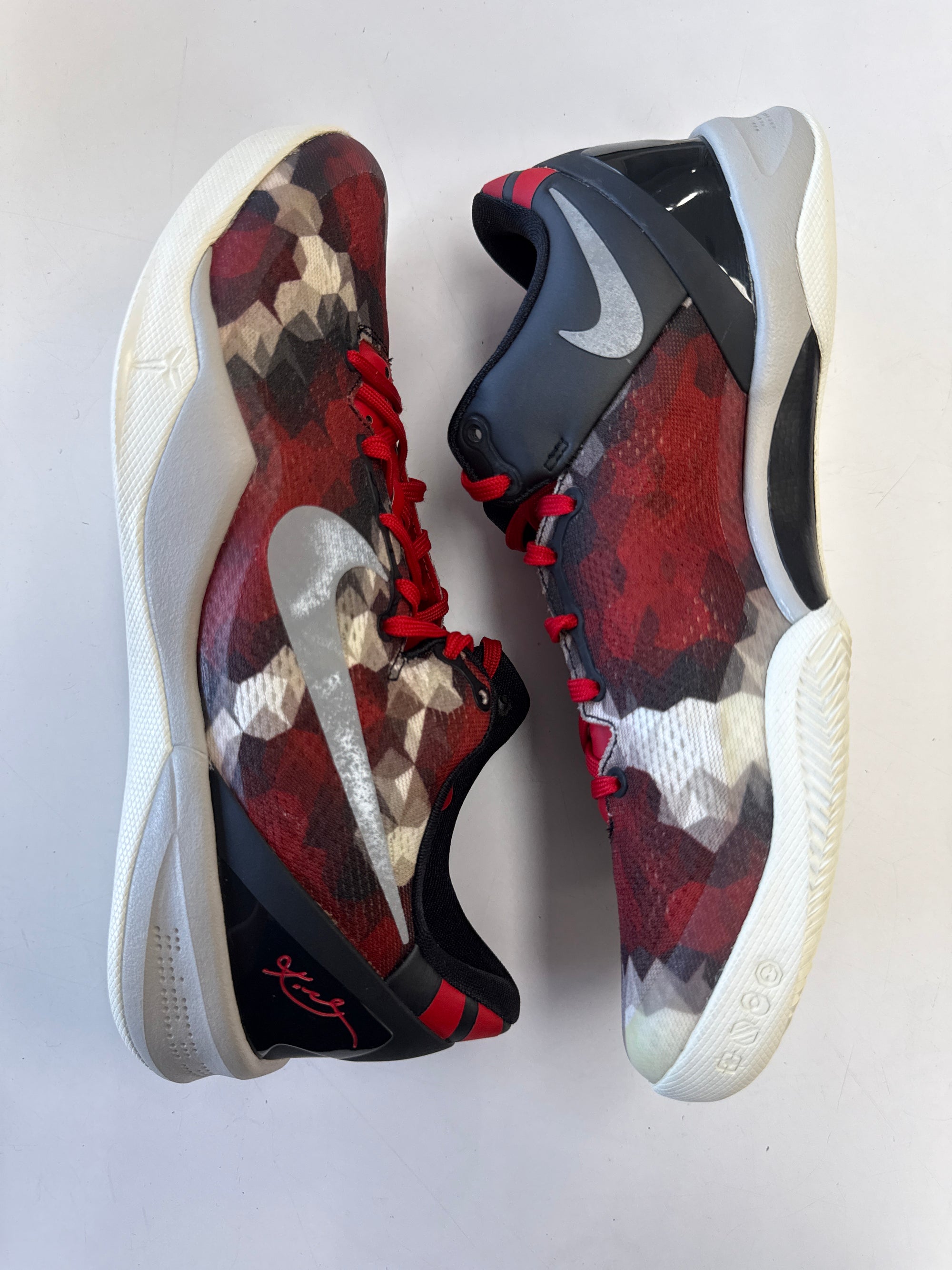 KOBE 8 SYSTEM MILK SNAKE - SIZE 9 (WORN)