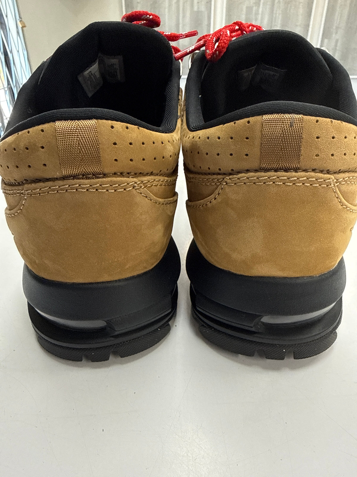 AIR MAX GOADOME LOW TAUPE - SIZE 12 (WORN)