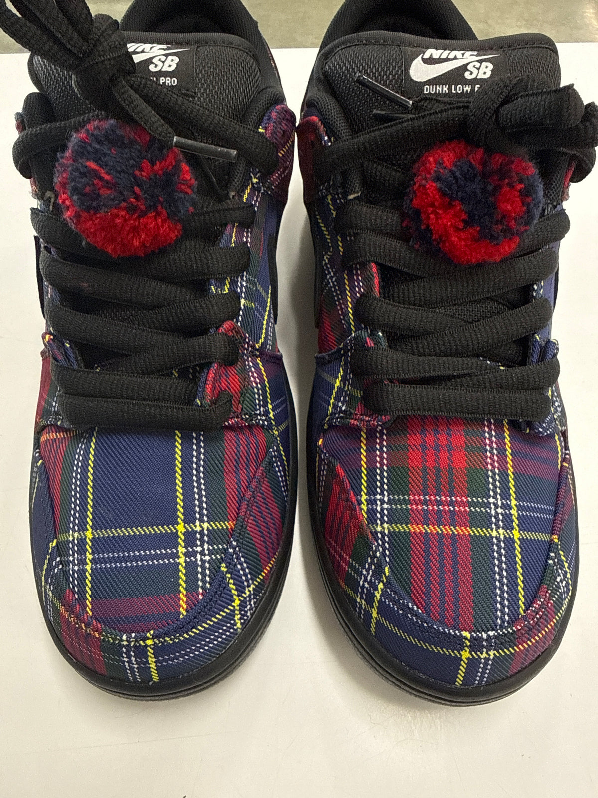 SB DUNK LOW NARDWUAR - SIZE 10 (WORN)