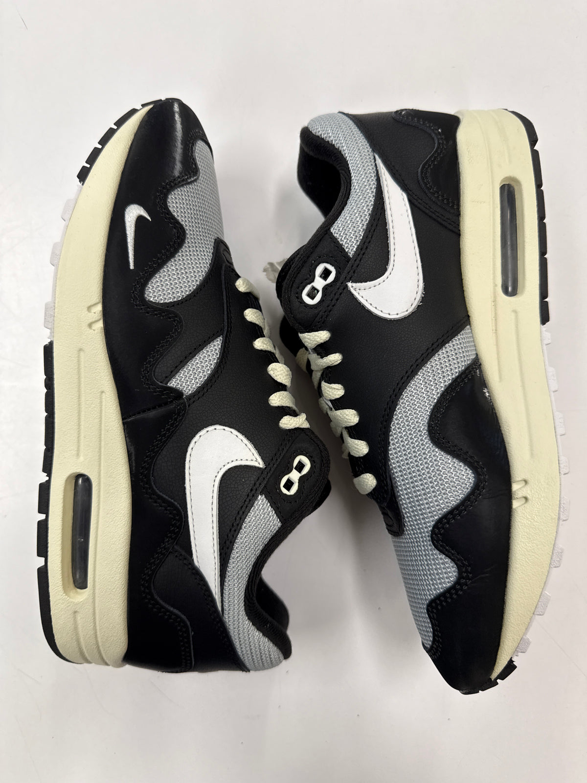 AIR MAX 1 PATTA WAVES BLACK - SIZE 8 (WORN)